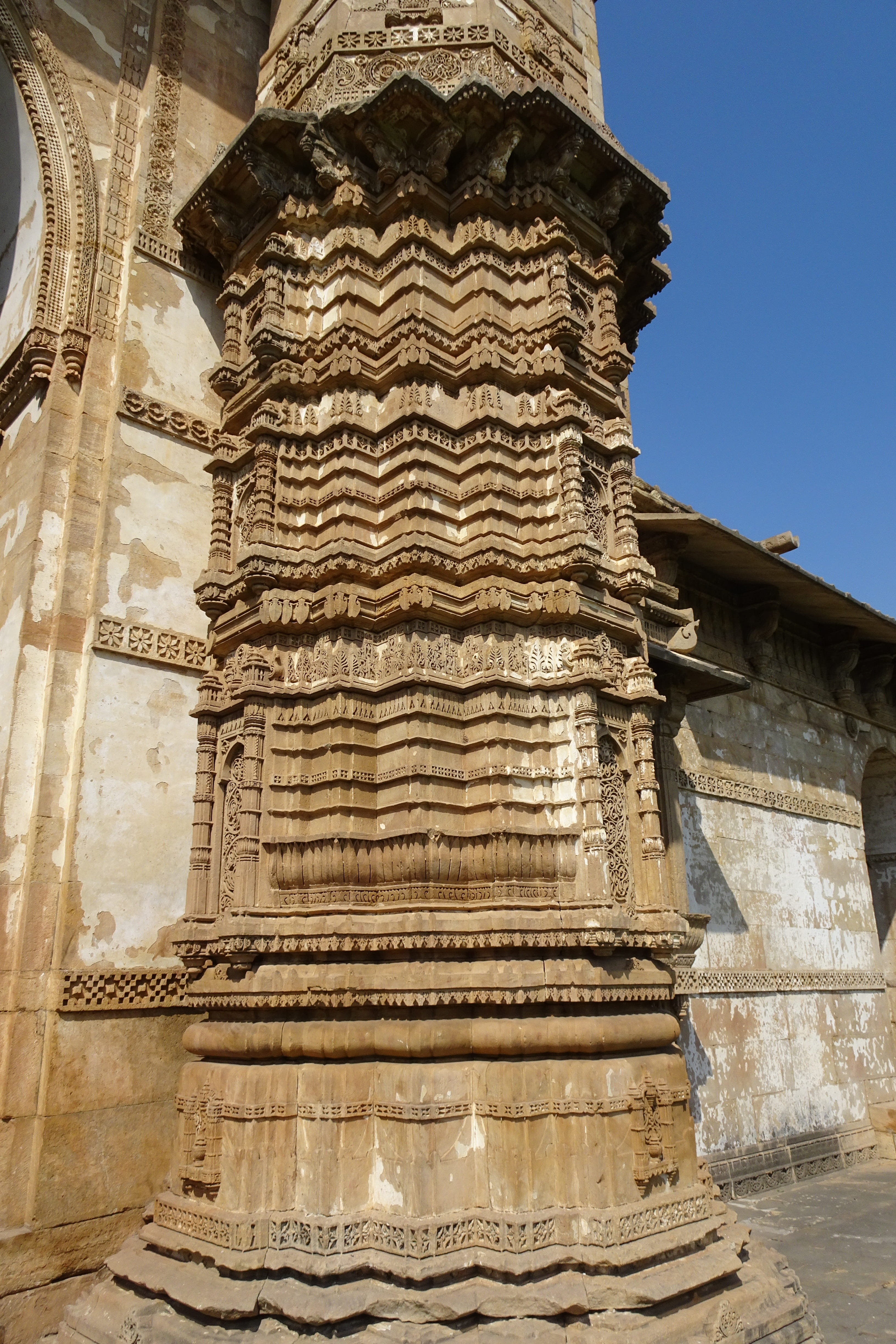 place of worship, belief, tourism, sky, ancient, building exterior, monument, no people, india, built structure, spirituality, champaner-pavagadh, religion, Phone HD Wallpaper
