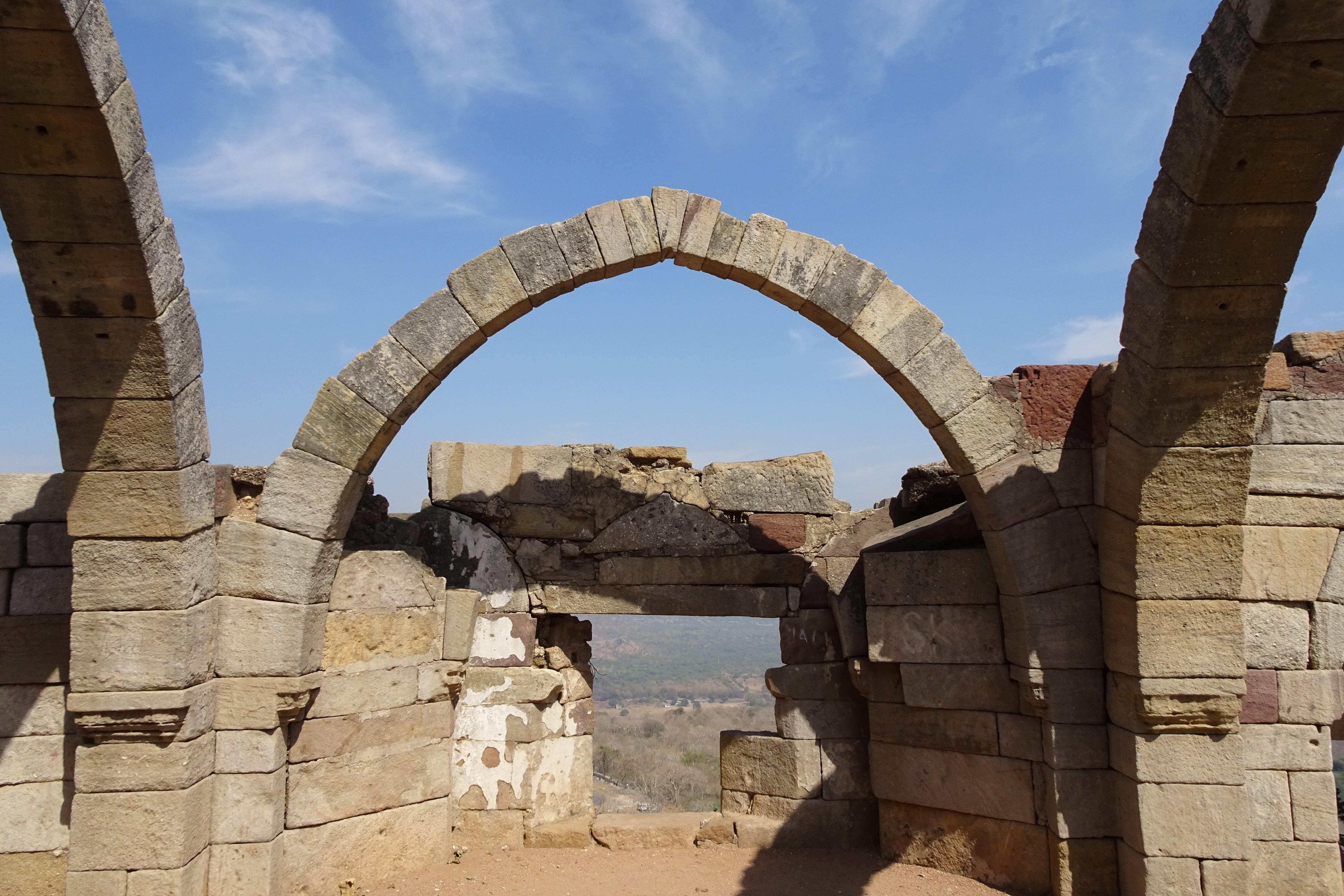 stone, damaged, seven arcs, ruined, sky, ancient civilization, archaeological park, sat kaman, architecture, outdoors, the past, arch, no people, sunlight, HD Wallpaper