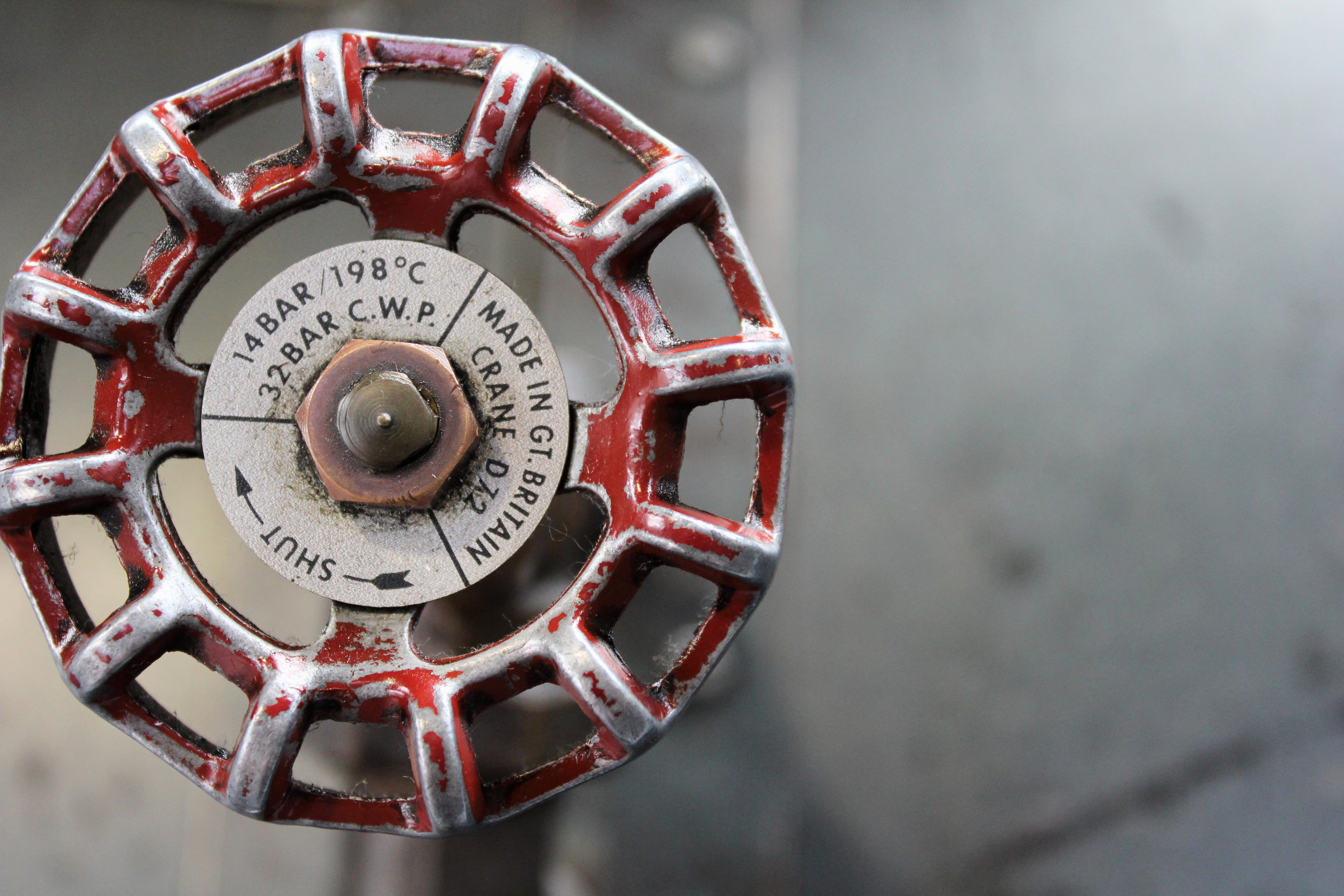 number, alloy wheel, metal, indoors, old, control, motor, machine, spoke, rusty, geometric shape, tire, wheel, industry, shape, close-up, machine valve, HD Wallpaper