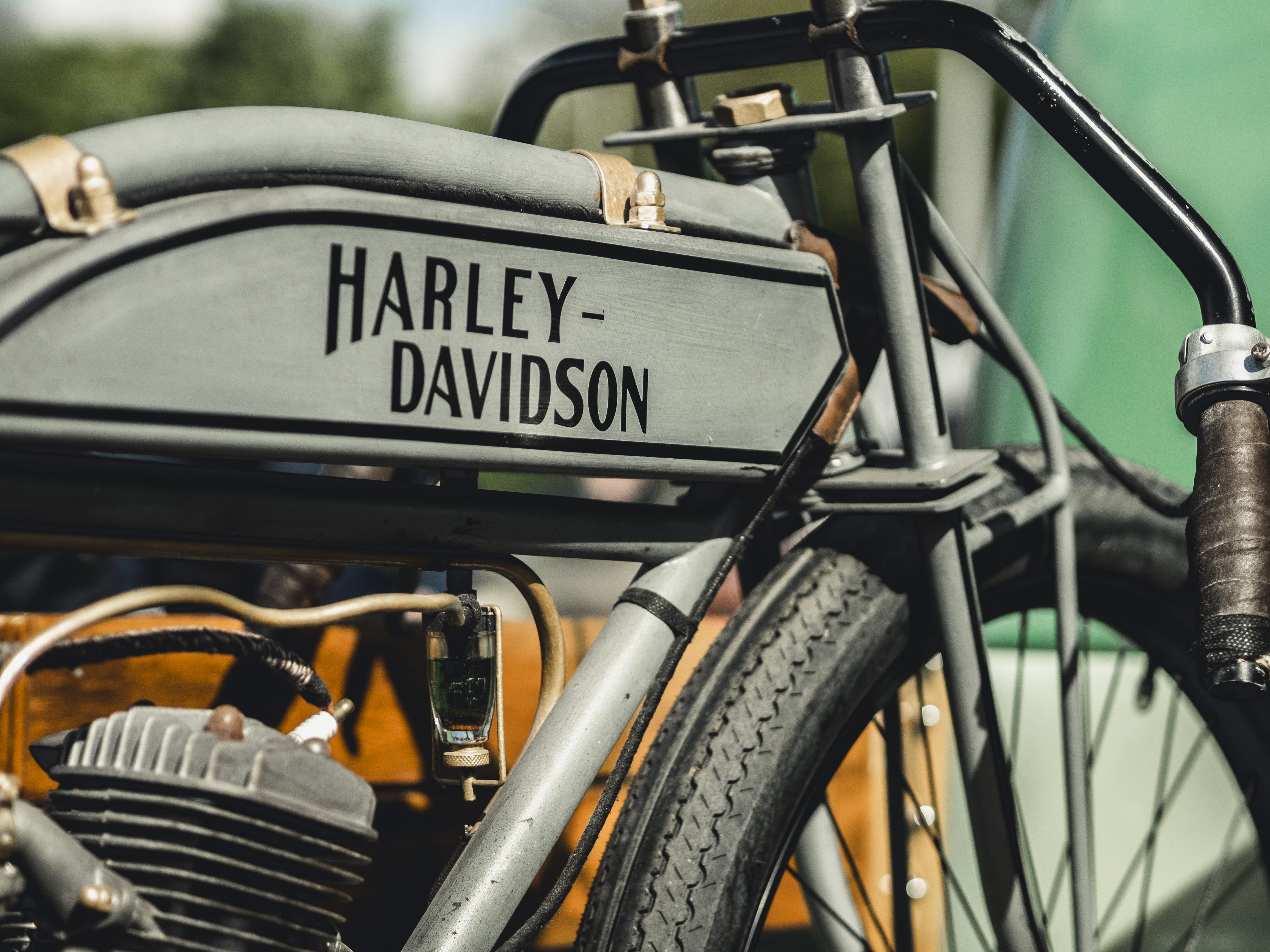 sign, motor vehicle, parking, alloy wheel, metal, close-up, coil, bicycle, wheel, car, transportation, sphere, outdoors, engine, information, communication, HD Wallpaper