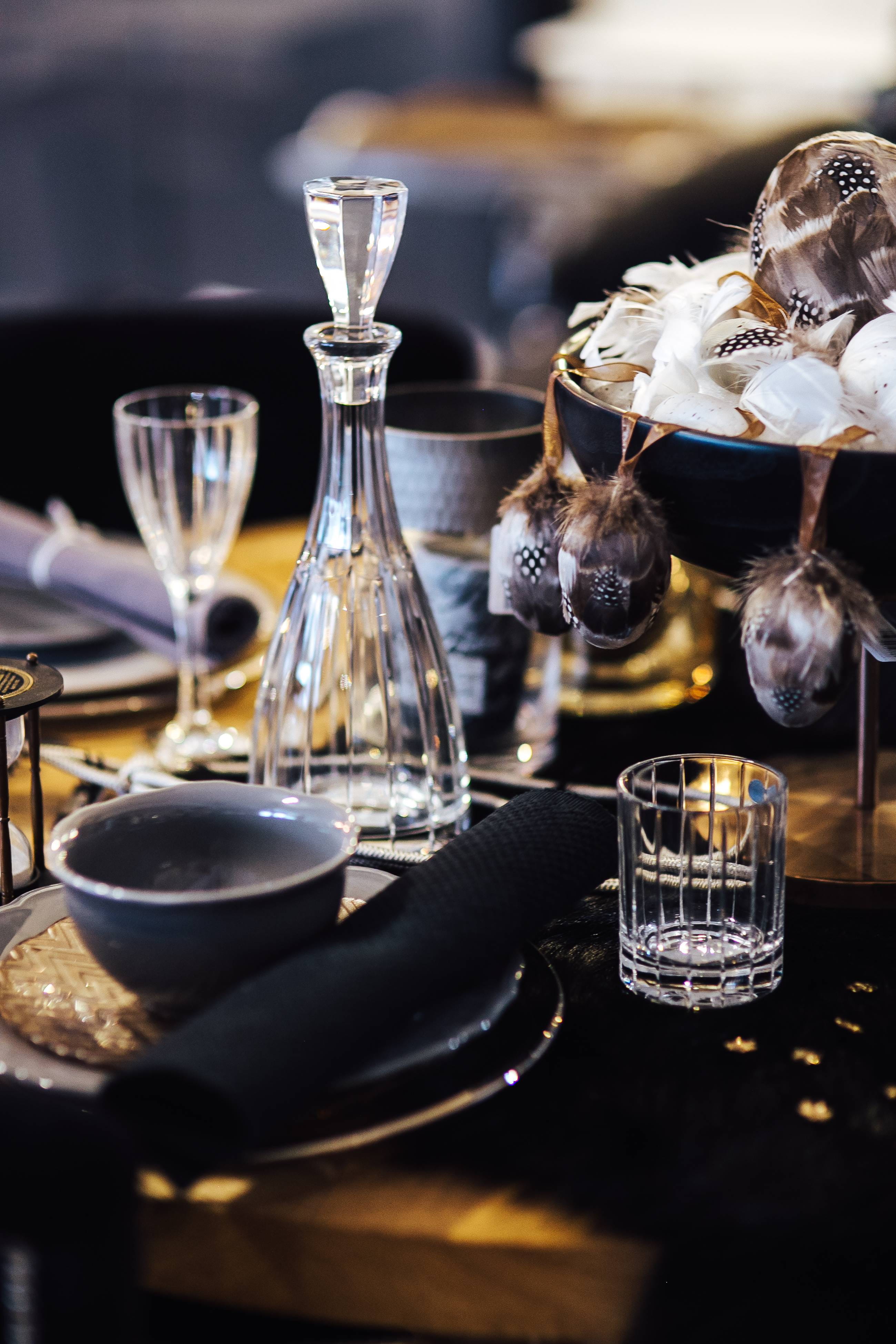 4K, food and drink, eggs, transparent, dinner, silverware, drink, celebration, household equipment, table, feathers, dining, business, luxury, glass - material, Phone HD Wallpaper