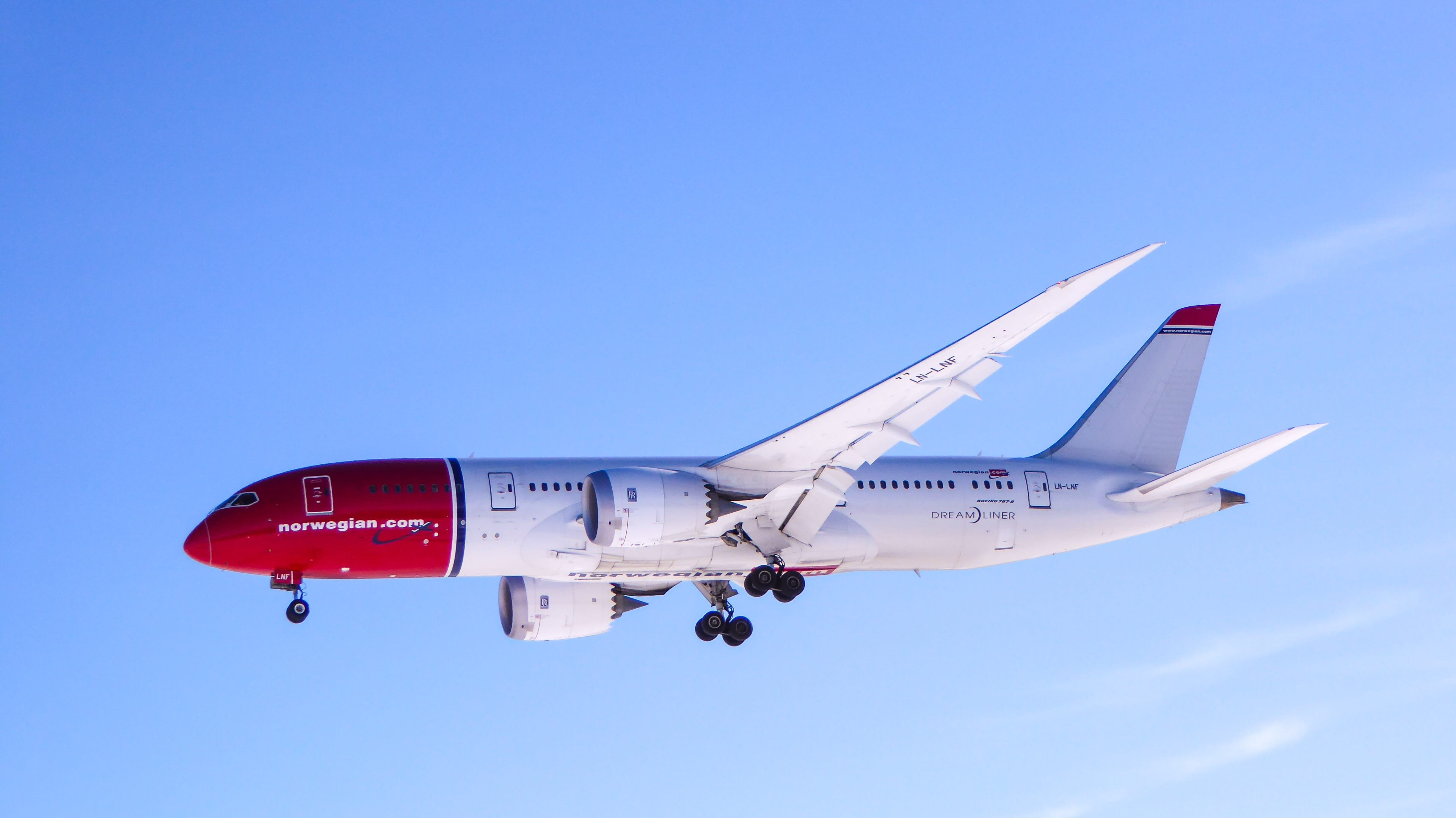 speed, air vehicle, sky, motion, no people, white, Aviation, fly, red, trip, 4K, technology, aeroplane, Boeing, travel, business, nature, clear sky, on the move, HD Wallpaper