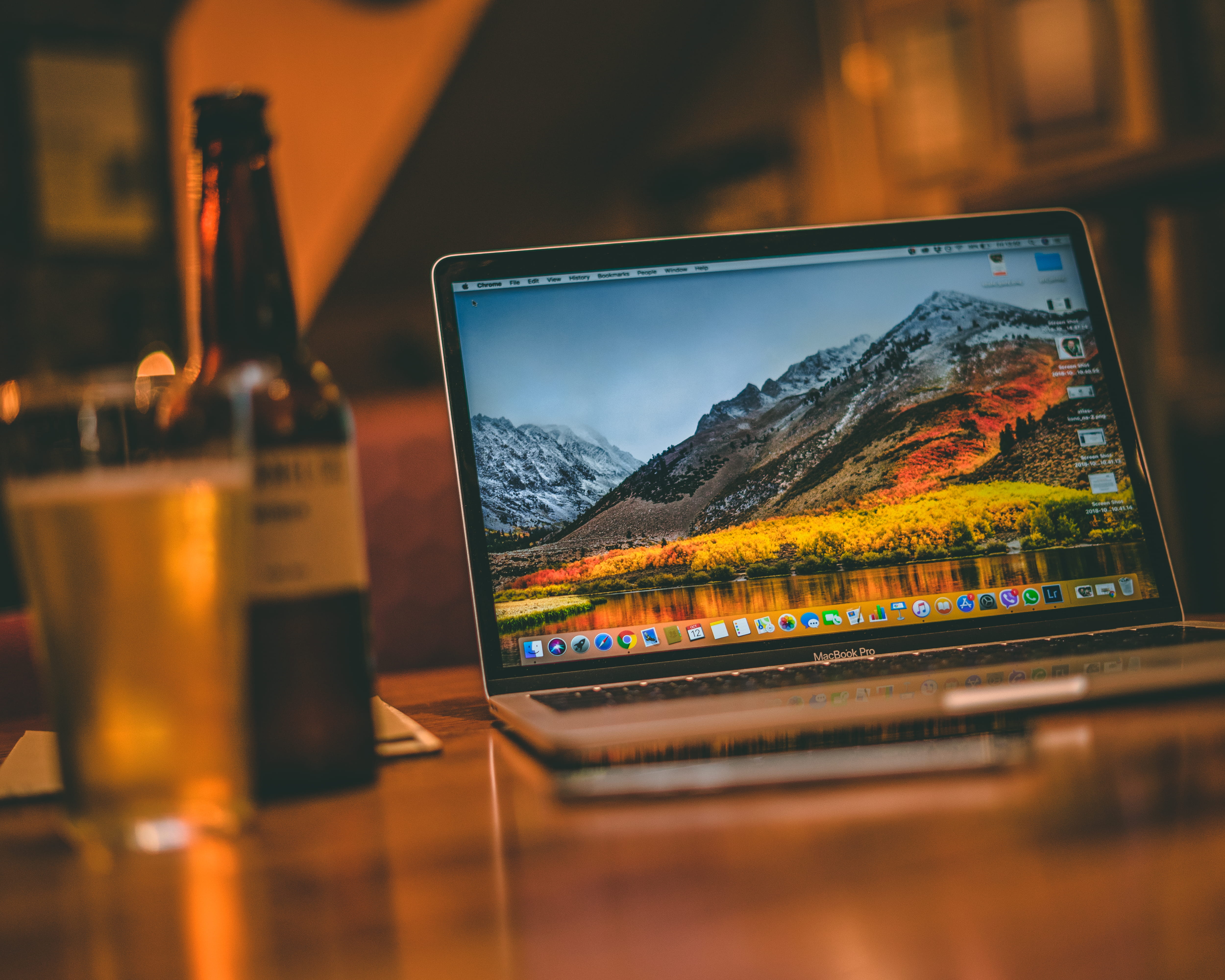 4K, screen, cup, selective focus, bottle, smart phone, wireless technology, illuminated, beverage, electronics, device screen, modern, glass, gray, touch screen, HD Wallpaper