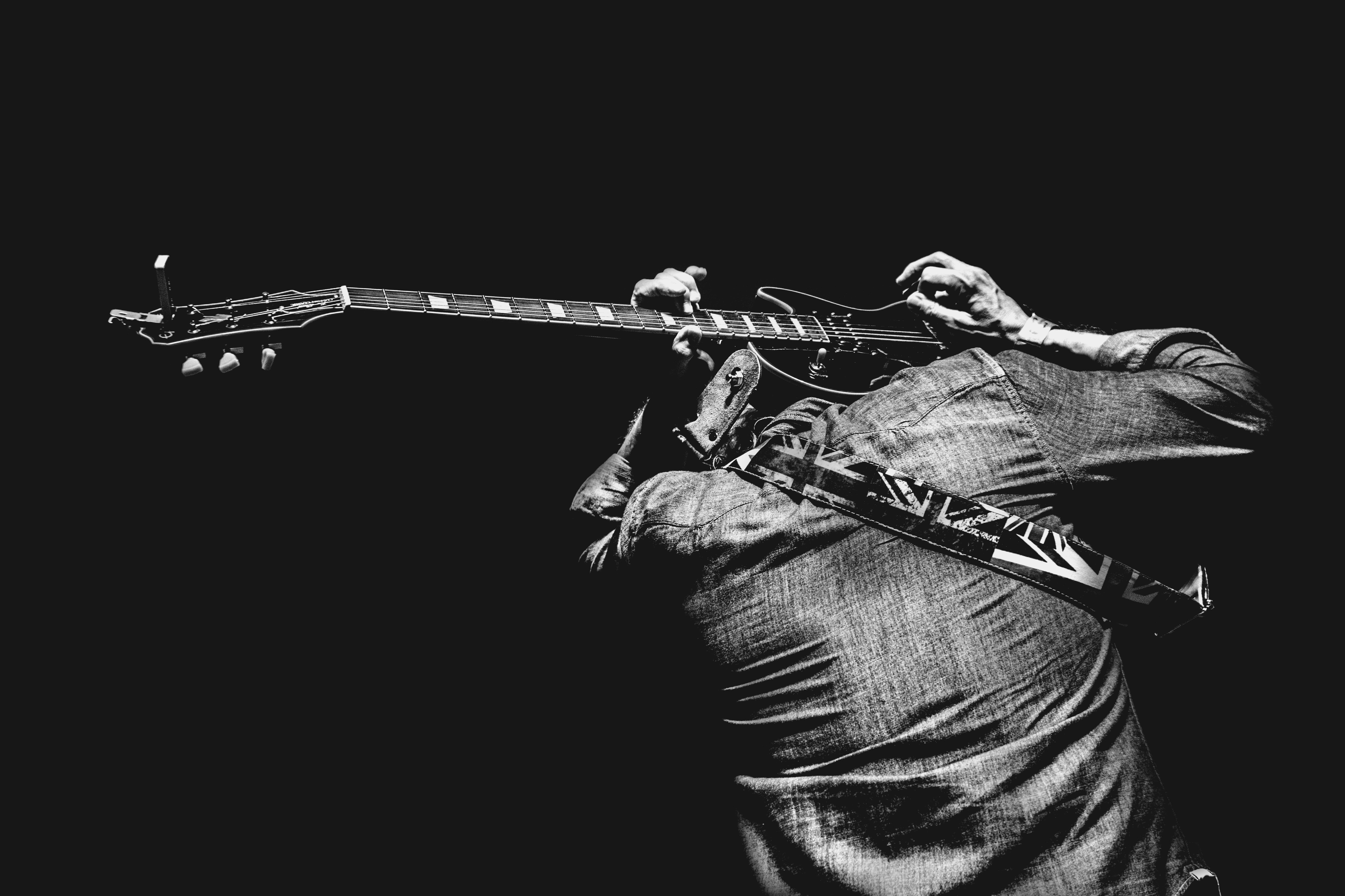 5K, human body part, waist up, man, black, arts culture and entertainment, occupation, concert, guy, musician, playing, guitar, adult, guitarist, white, HD Wallpaper
