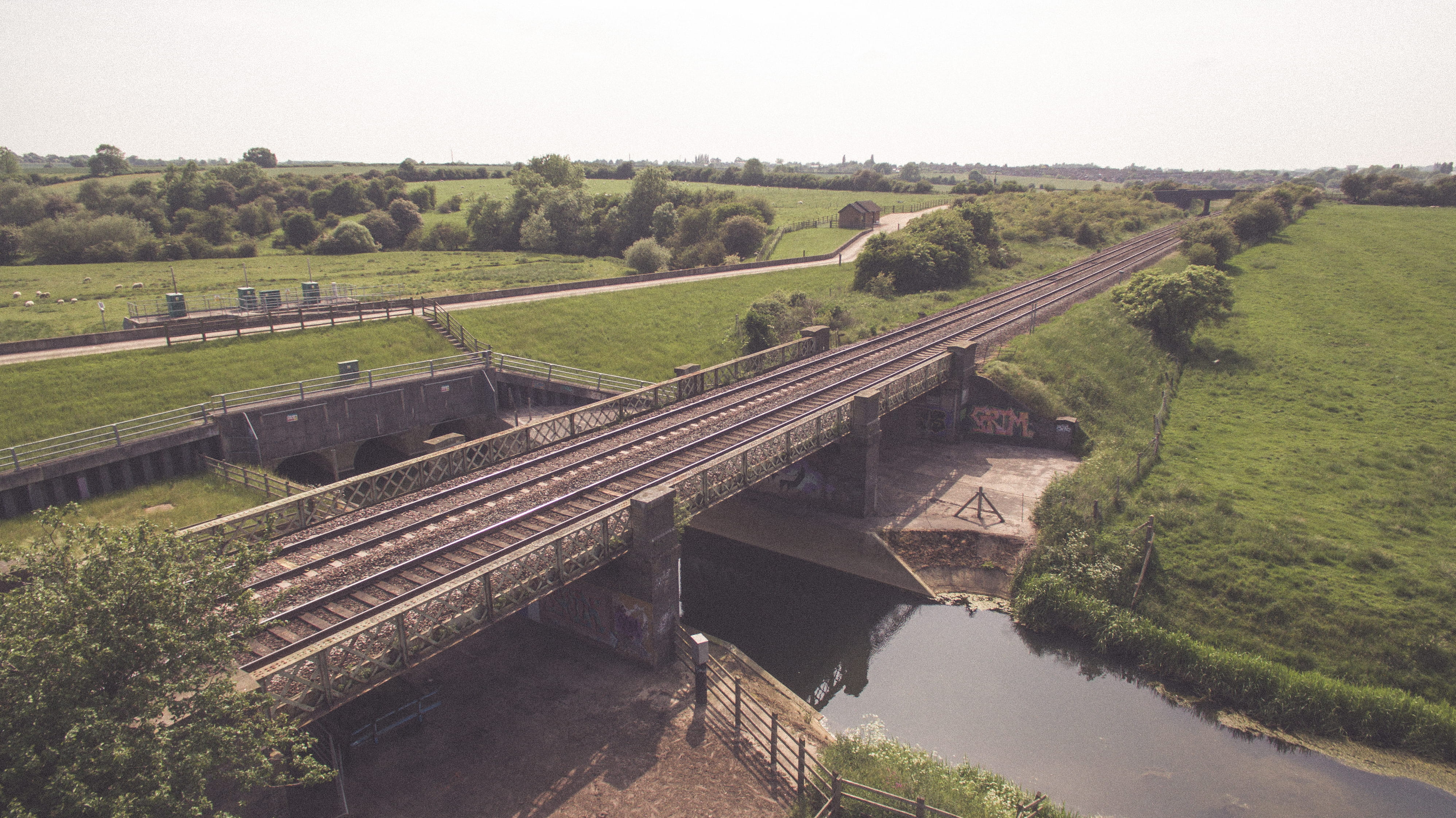 bridge - man made structure, melton mowbray, architecture, day, transportation, track, sky, rail, plant, land, trees, train, nature, 4K, water, no people, HD Wallpaper