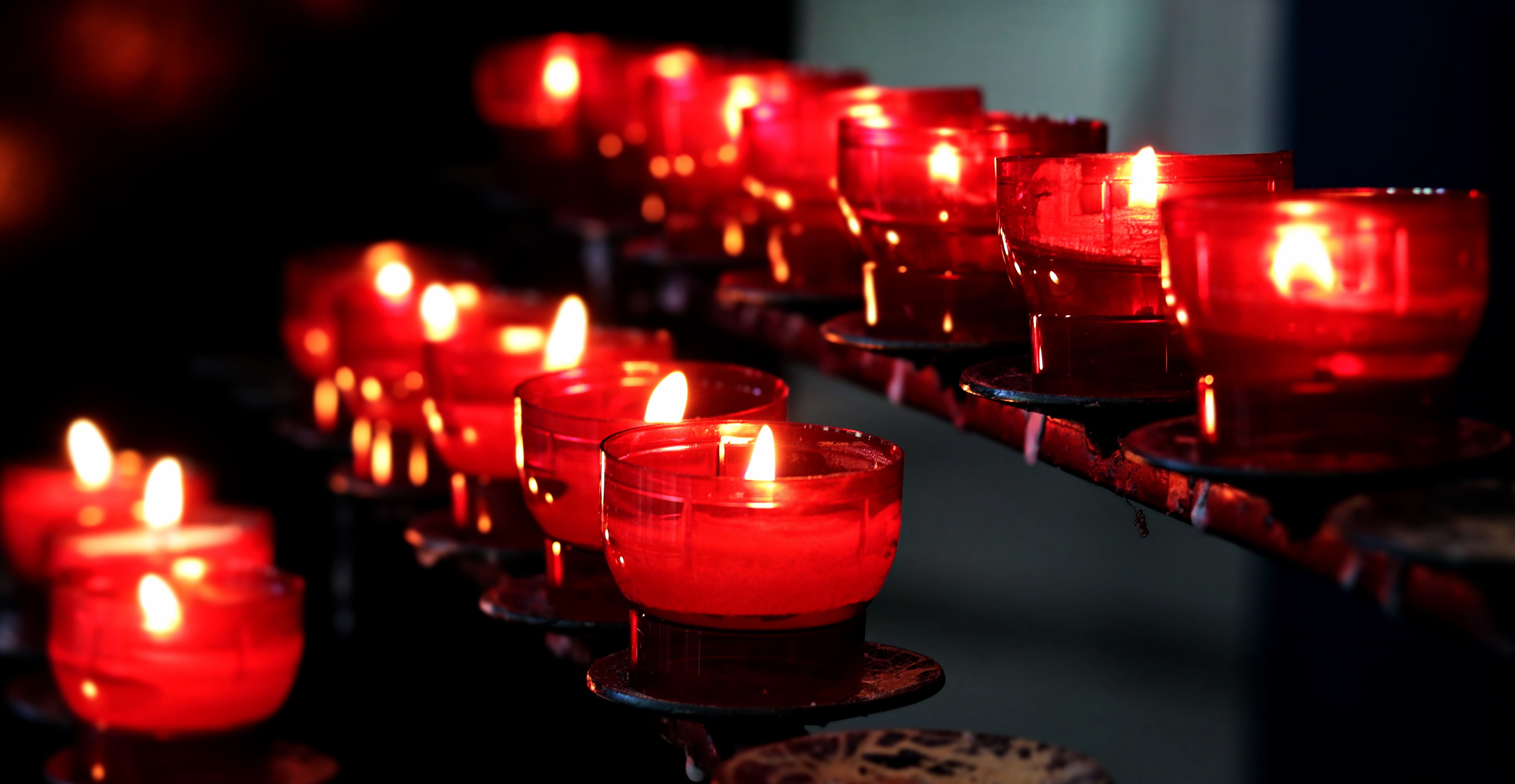 symbol, indoors, illuminated, melting, light - Natural Phenomenon, large group of objects, hope, tea light, church, candles, decoration, altar, christianity, HD Wallpaper