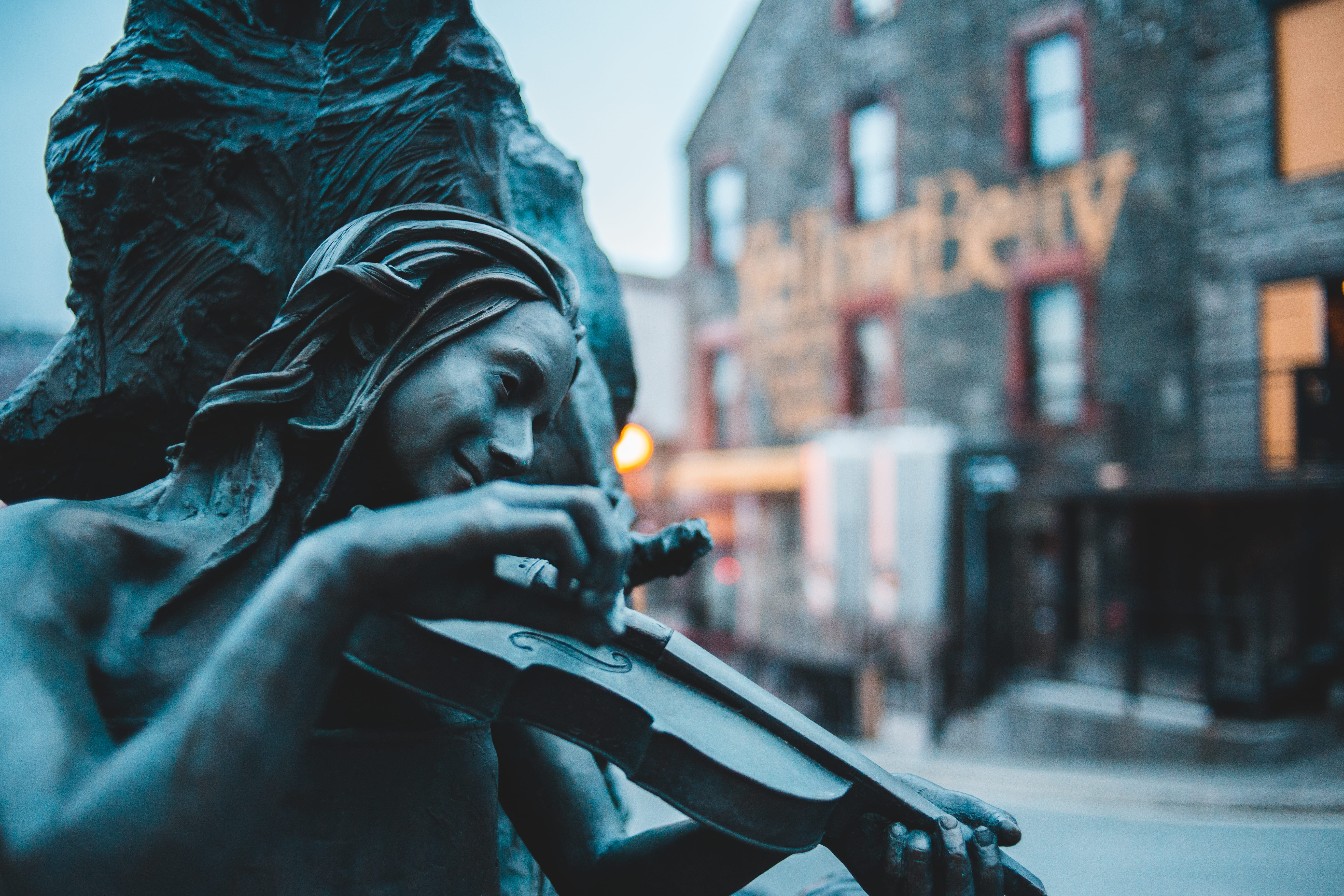 woman, female likeness, violin, male likeness, 5K, sculpture, horn, musical instrument, creativity, sphere, viola, outdoors, representation, trumpet, human representation, HD Wallpaper