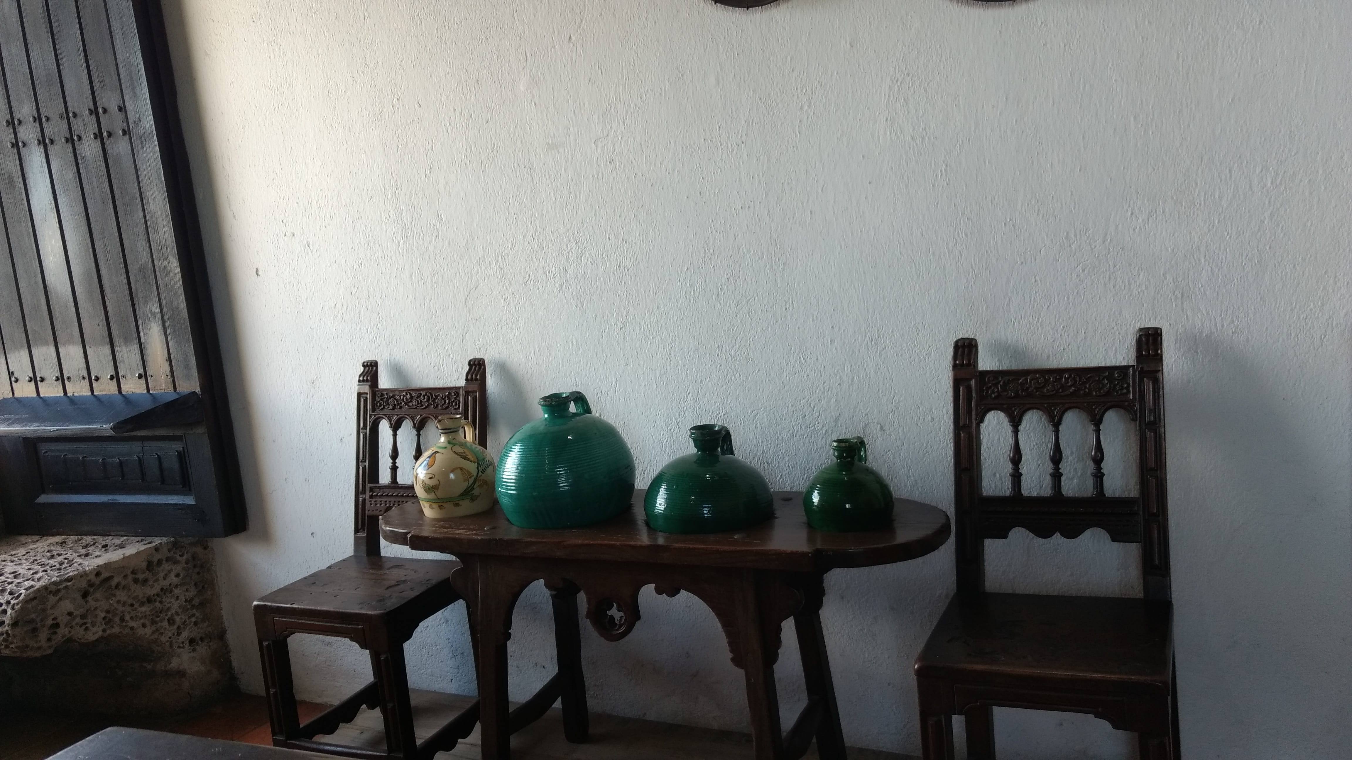 sphere, shelf, pot, tabletop, jug, outer space, glass - material, day, indoors, seat, room, table, dining room, architecture, wall - building feature, absence, HD Wallpaper