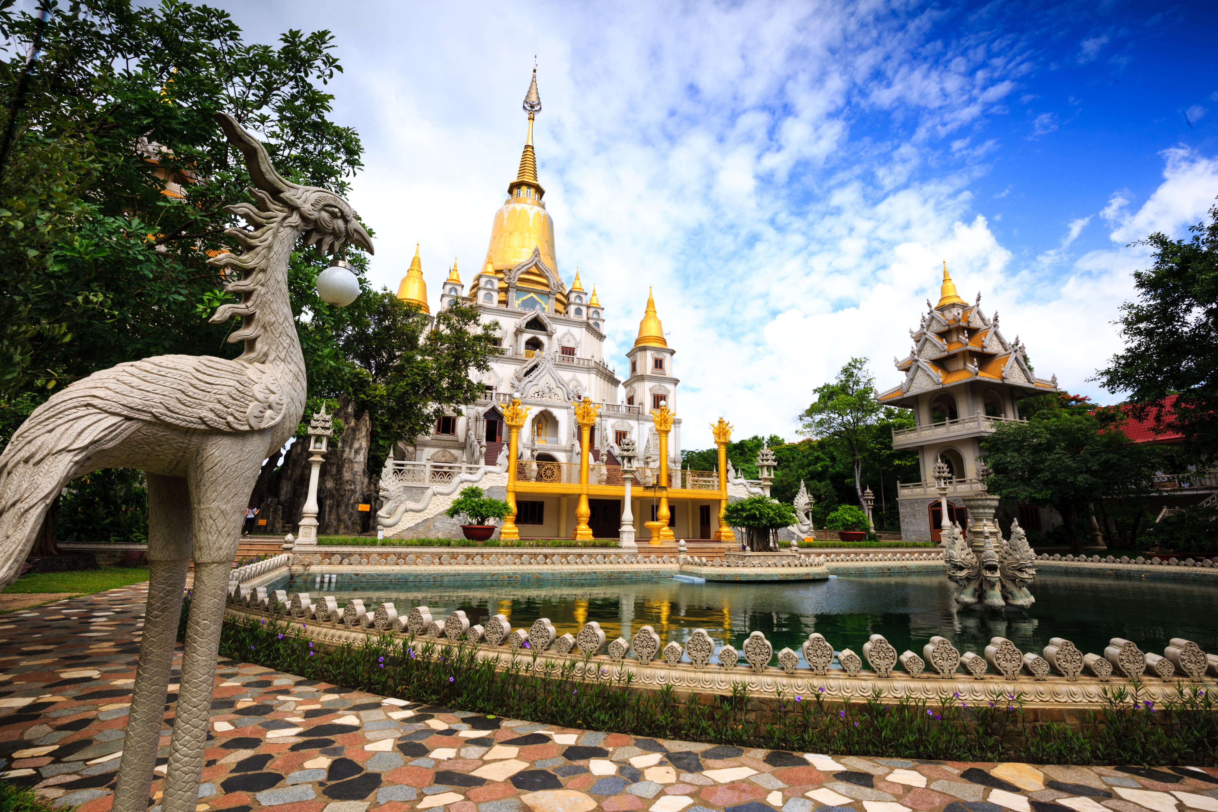 city, the tradition, asian, nice, no people, place of worship, representation, castle, each, building exterior, belief, sculpture, culture, gold, low, the destination, HD Wallpaper