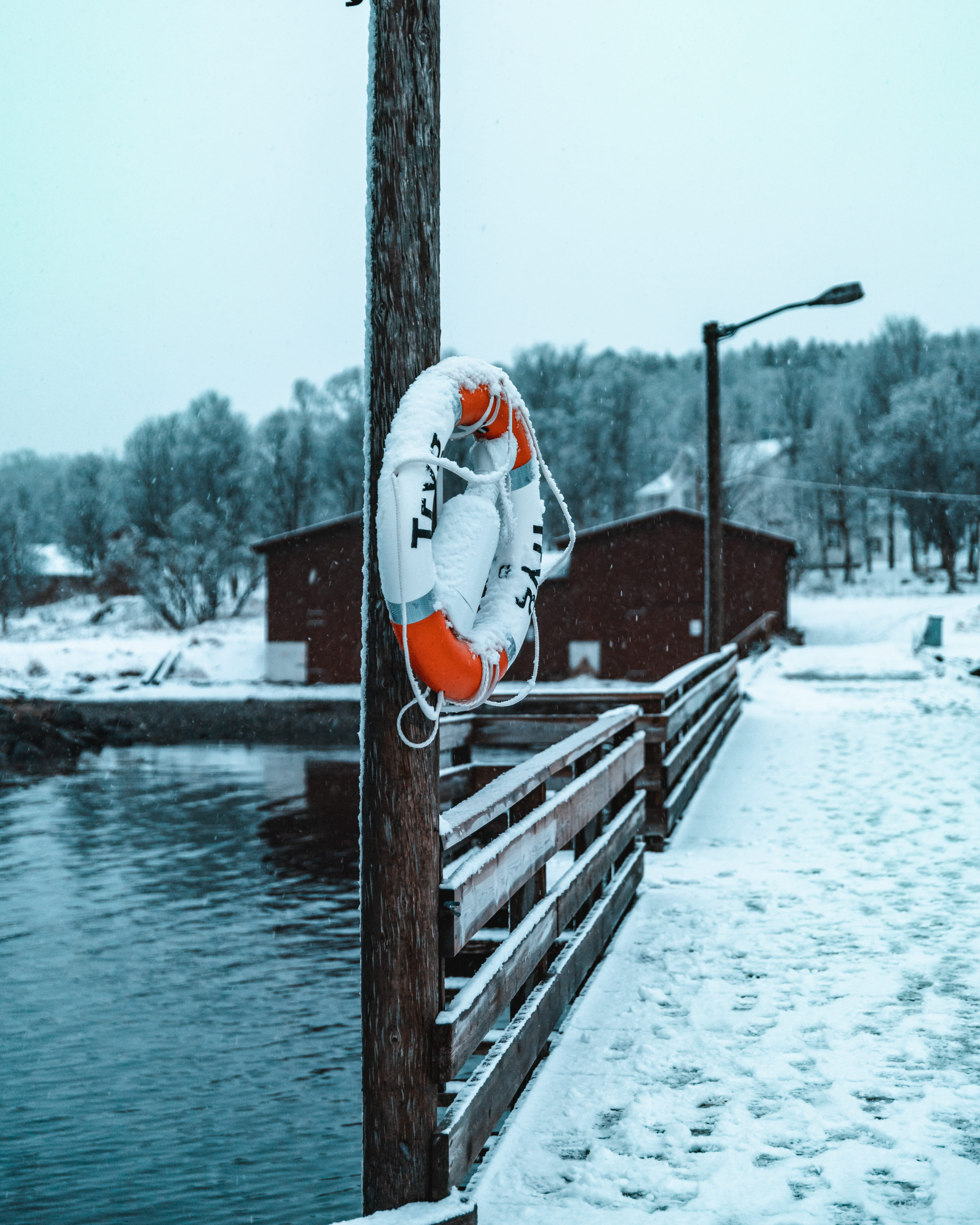 scenics - nature, representation, snowing, snow, outdoors, wooden, lifebuoy, cold temperature, frozen, pole, railing, extreme weather, no people, water, Phone HD Wallpaper