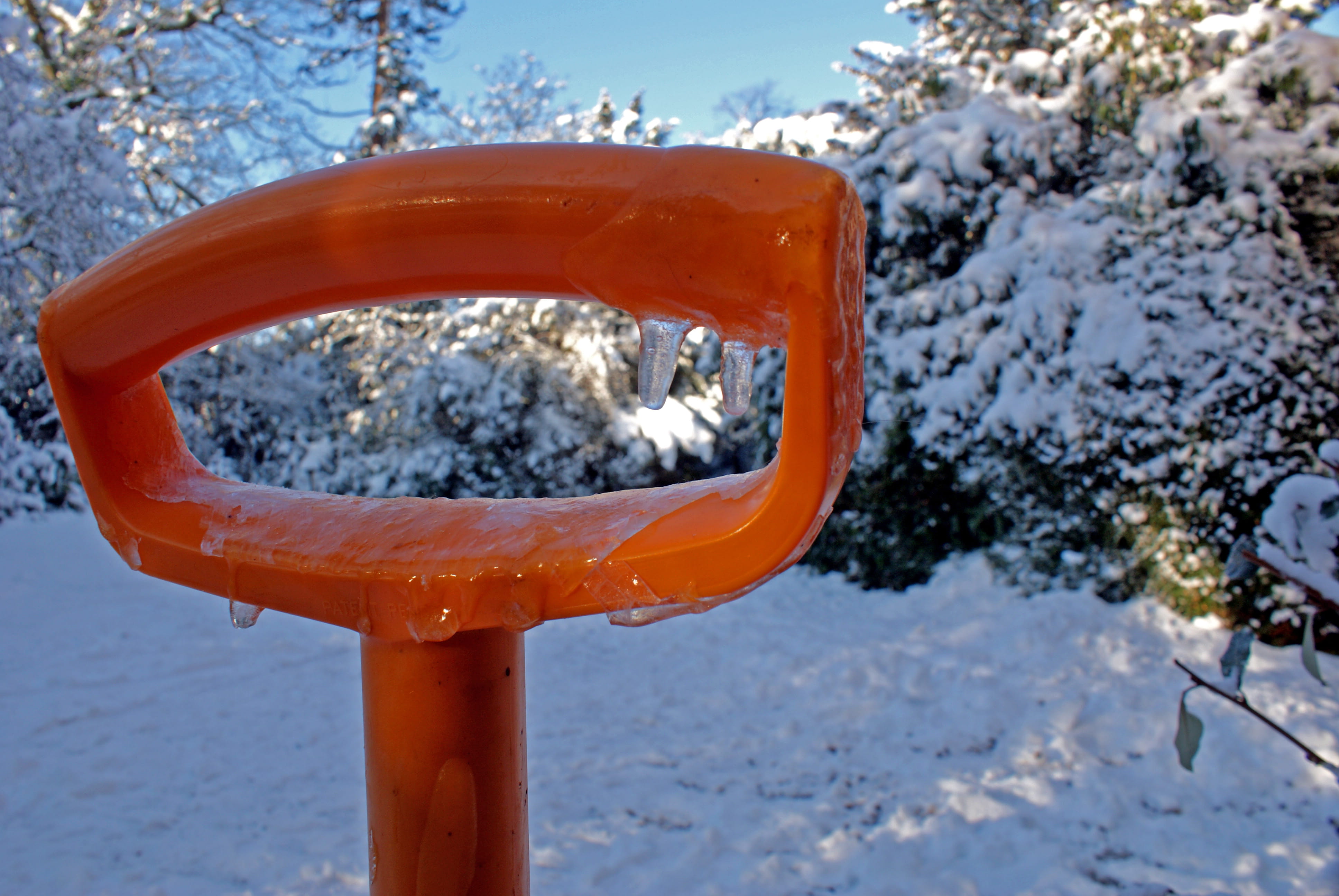 safety, frozen, focus on foreground, ice, water, cold temperature, outdoors, sunlight, covering, protection, day, close-up, ettington, shovel, orange color, HD Wallpaper