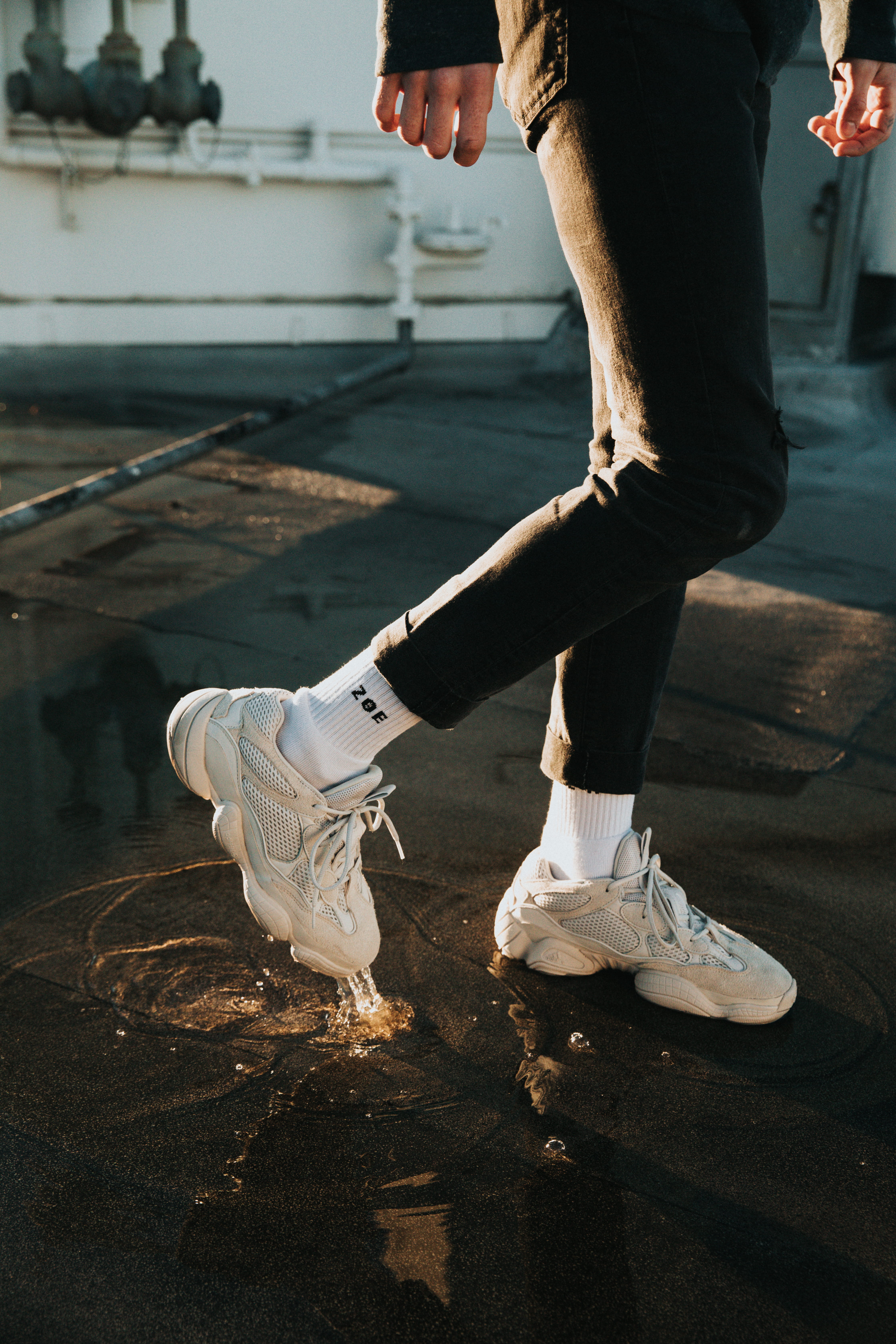 standing, skin, one person, footwear, pants, real people, human, black, lace, walkway, knee, body part, shoes, skill, ballet, undershirt, white, bird, person, Phone HD Wallpaper