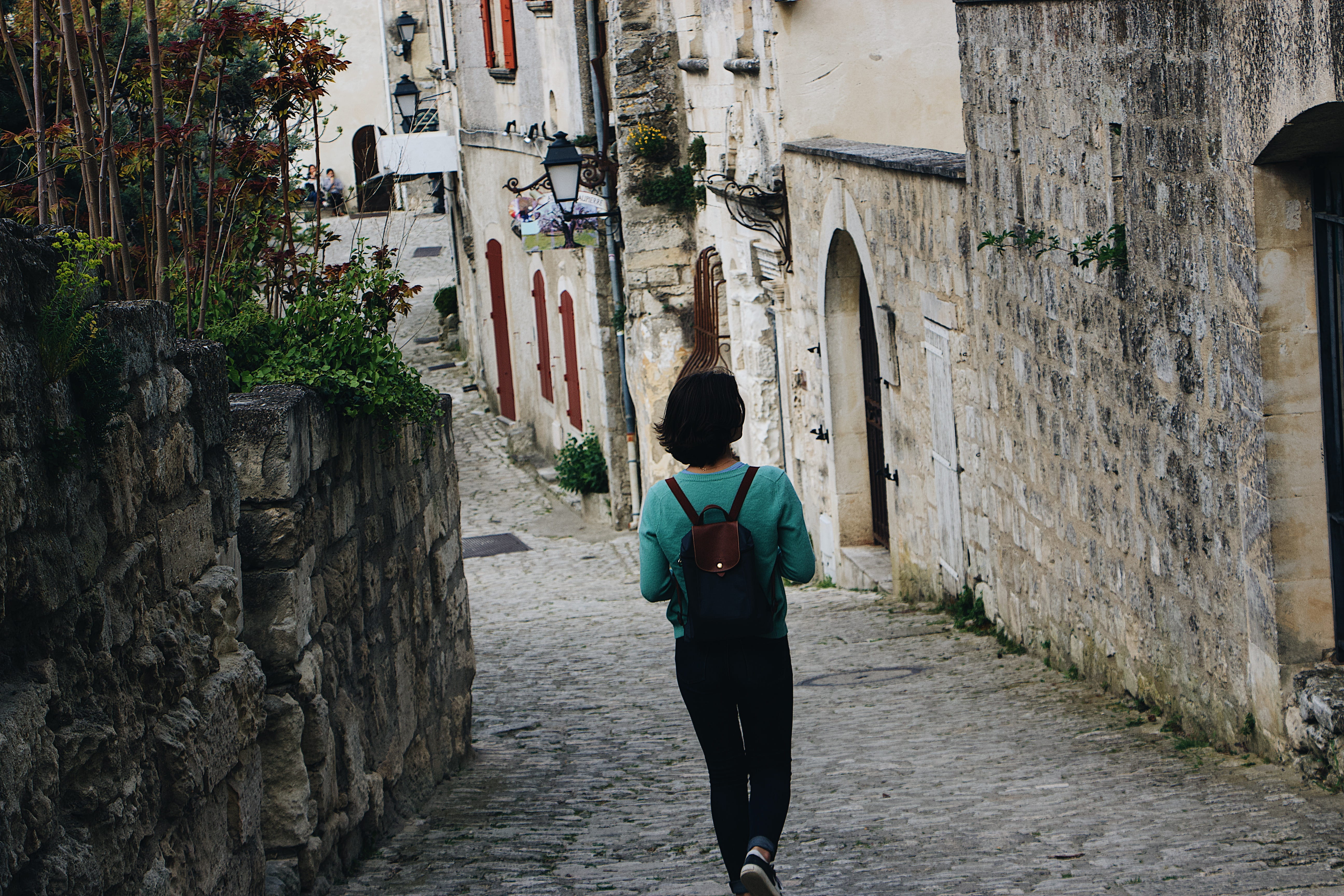 walkway, leisure activity, built structure, the way forward, flagstone, casual clothing, footpath, sleeve, walking, baux-de-provence, back, shoe, outdoors, HD Wallpaper