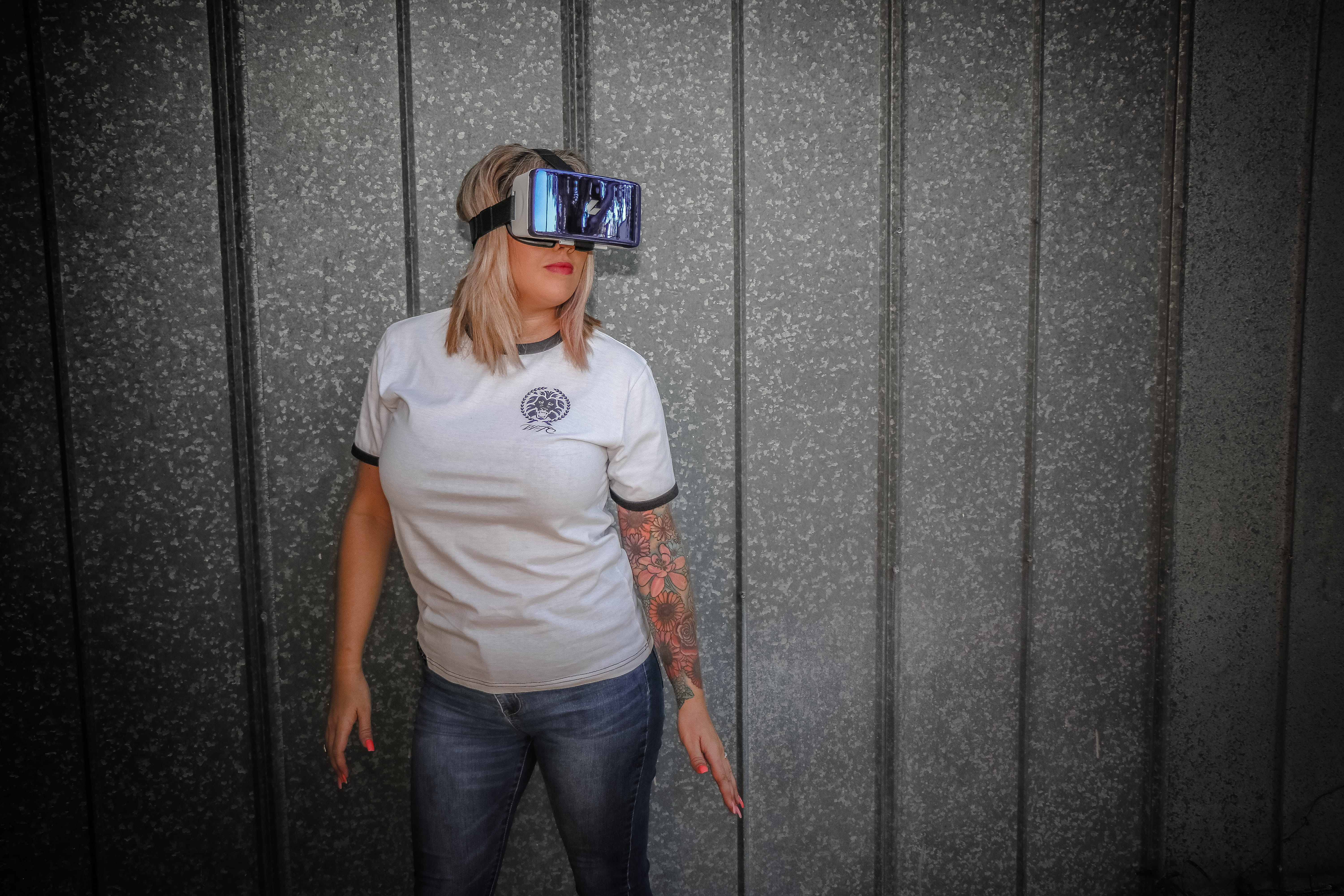 pre-adolescent child, person, three quarter length, innocence, virtual reality goggles, front, standing, males, indoors, tattoos, holding, woman, wall - building feature, HD Wallpaper