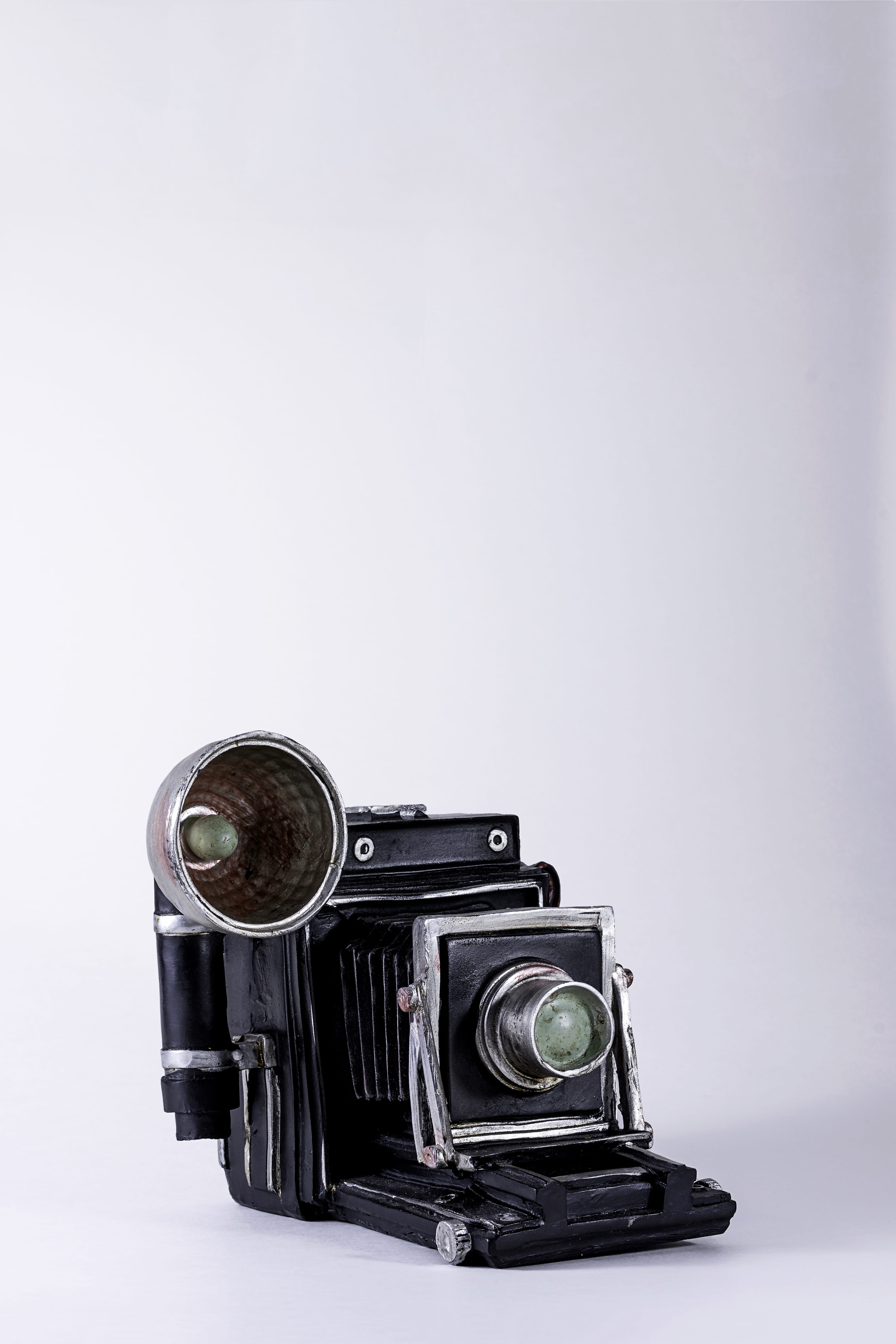 photography themes, the past, retro styled, grey, cut out, product, nostalgia, black, object, retro, copy space, no people, indoors, gear, flash, white background, Phone HD Wallpaper