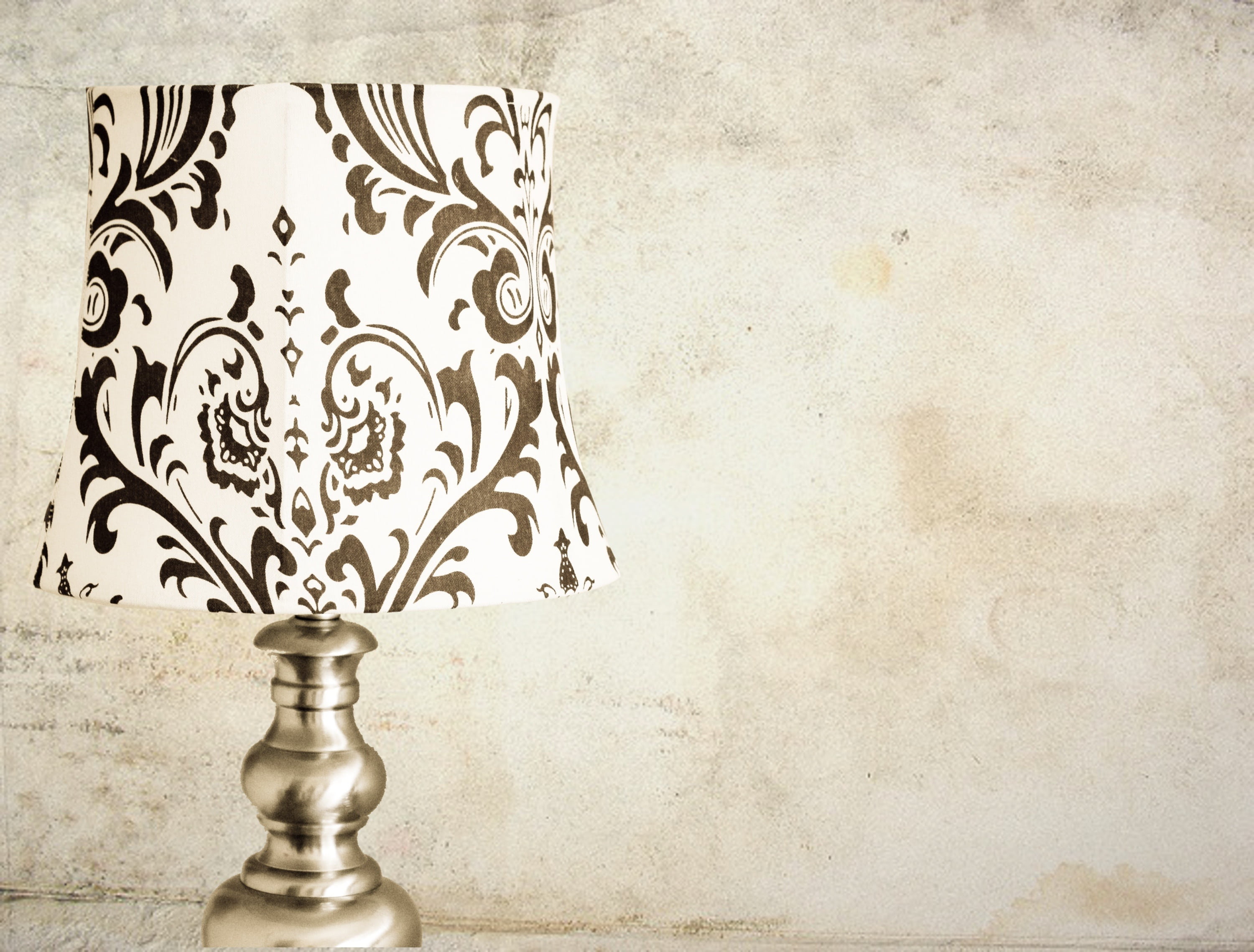 furniture, single object, floral pattern, floral, template, chess, retro Styled, brown, no people, copy space, antique, textured effect, competition, electric lamp, HD Wallpaper