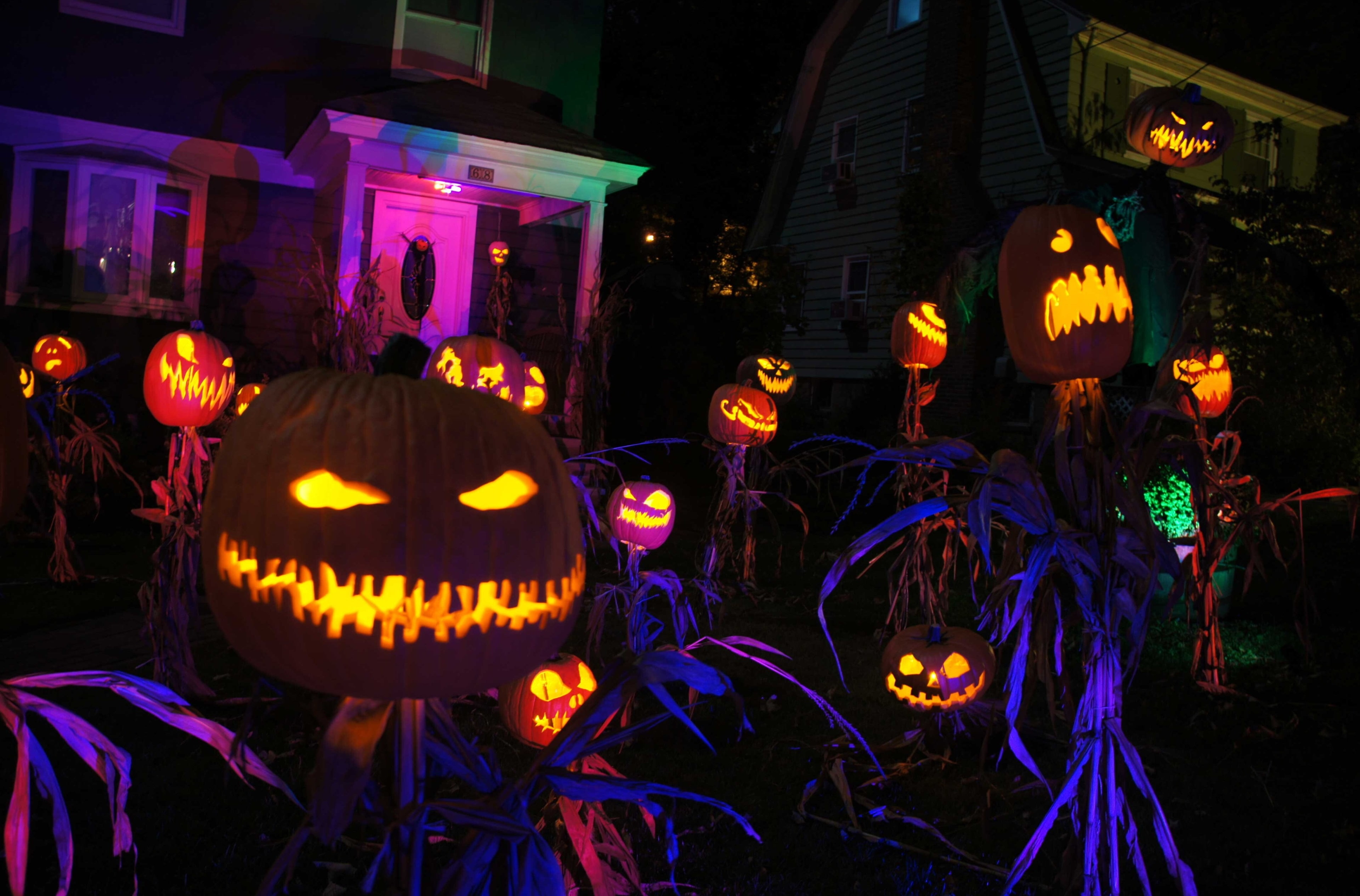 halloween, building exterior, architecture, spooky, food, illuminated, representation, decoration, built structure, celebration, halloween 4k  1080p high quality, HD Wallpaper