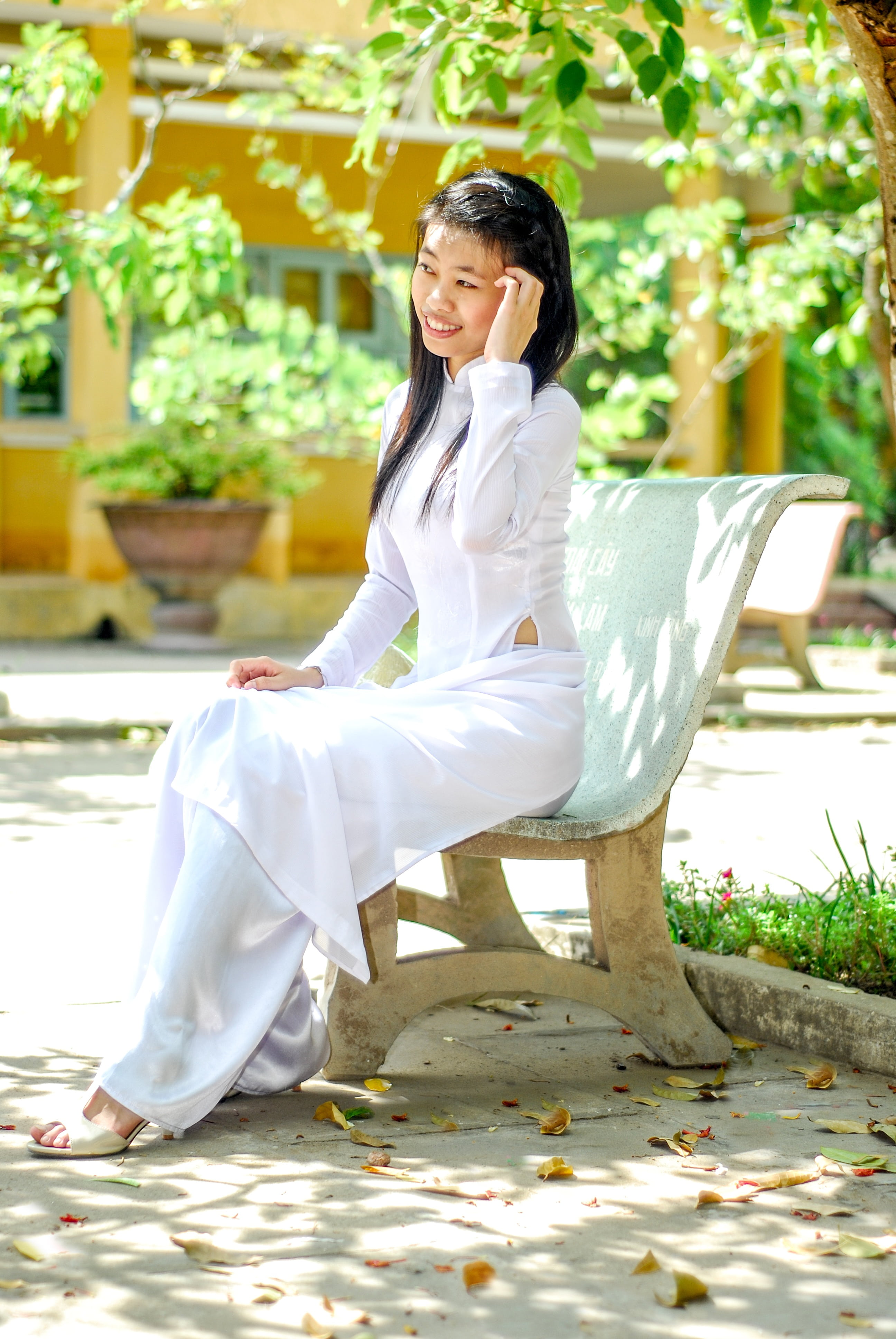 casual clothing, one Person, hairstyle, cheerful, tunic, white, schools, beautiful woman, one Woman Only, plant, vietnam, sitting, young women, side view, Phone HD Wallpaper