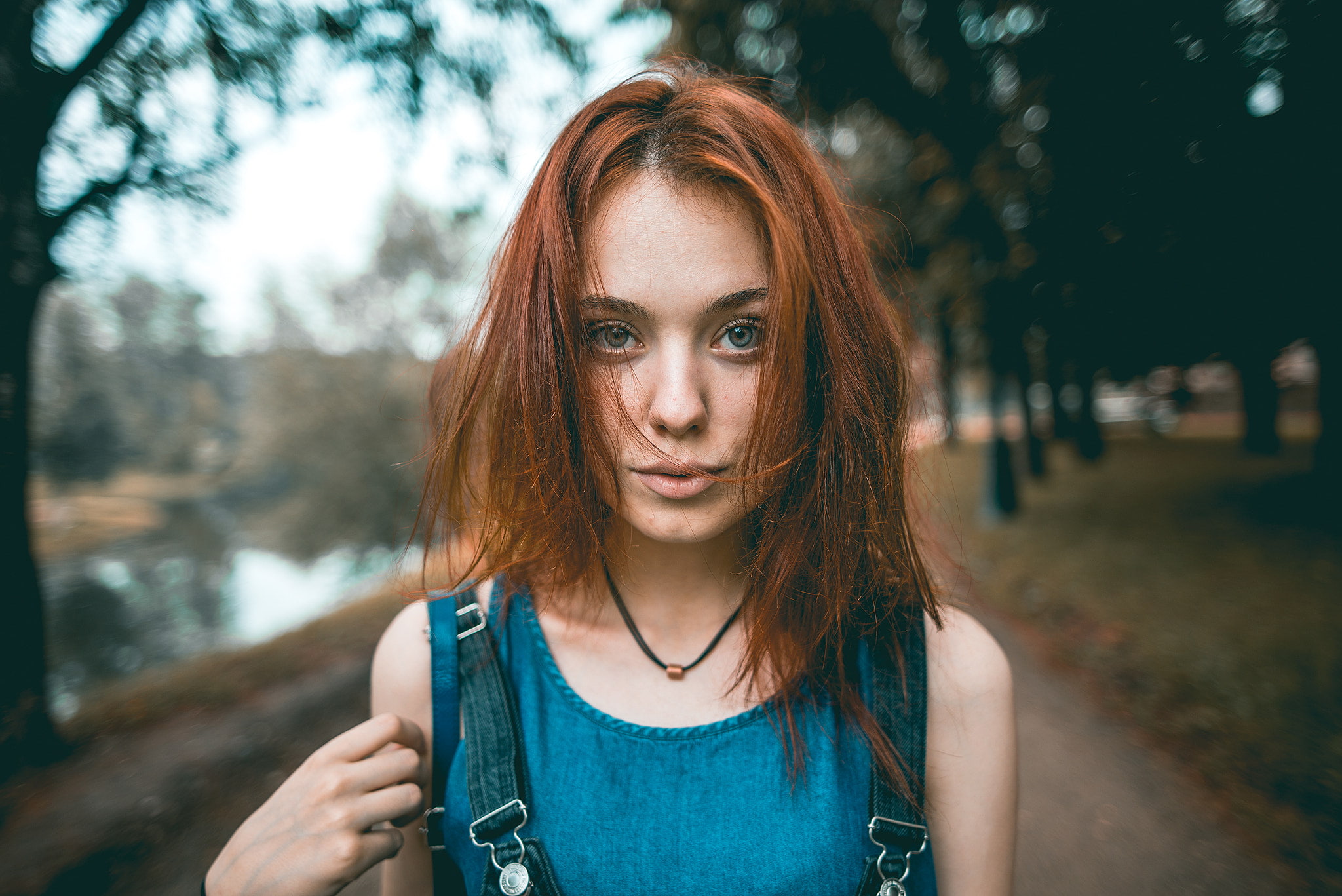 1080P, overalls, depth of field, redhead, trees, portrait, necklace, women, HD Wallpaper