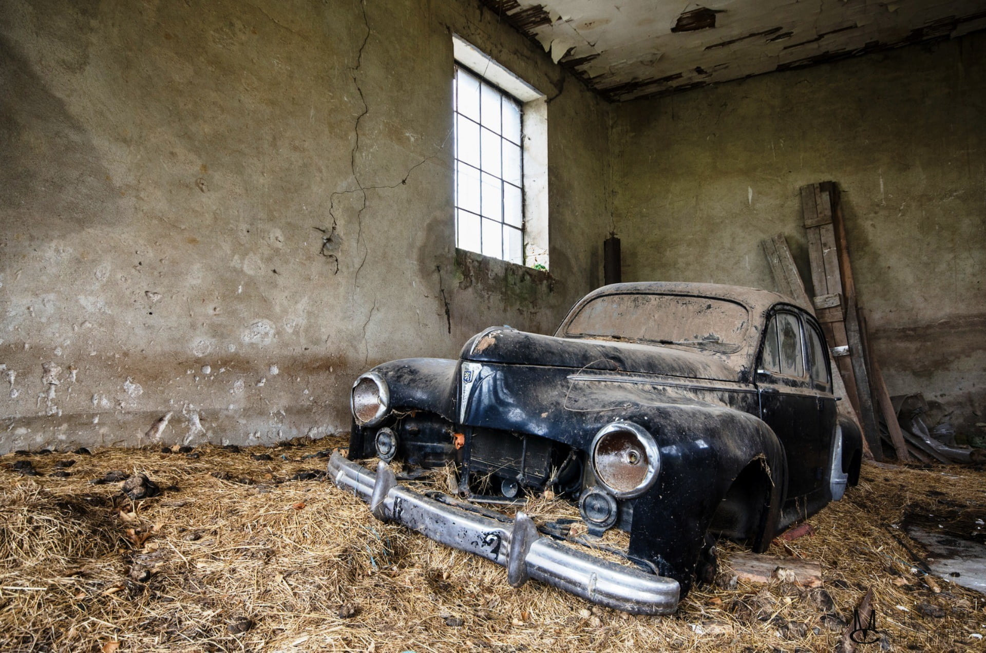car, wreck, obsolete, tool, abandoned, built structure, run-down, day, vehicle, ruined, land vehicle, window, history, no people, metal, messy, decline, HD Wallpaper