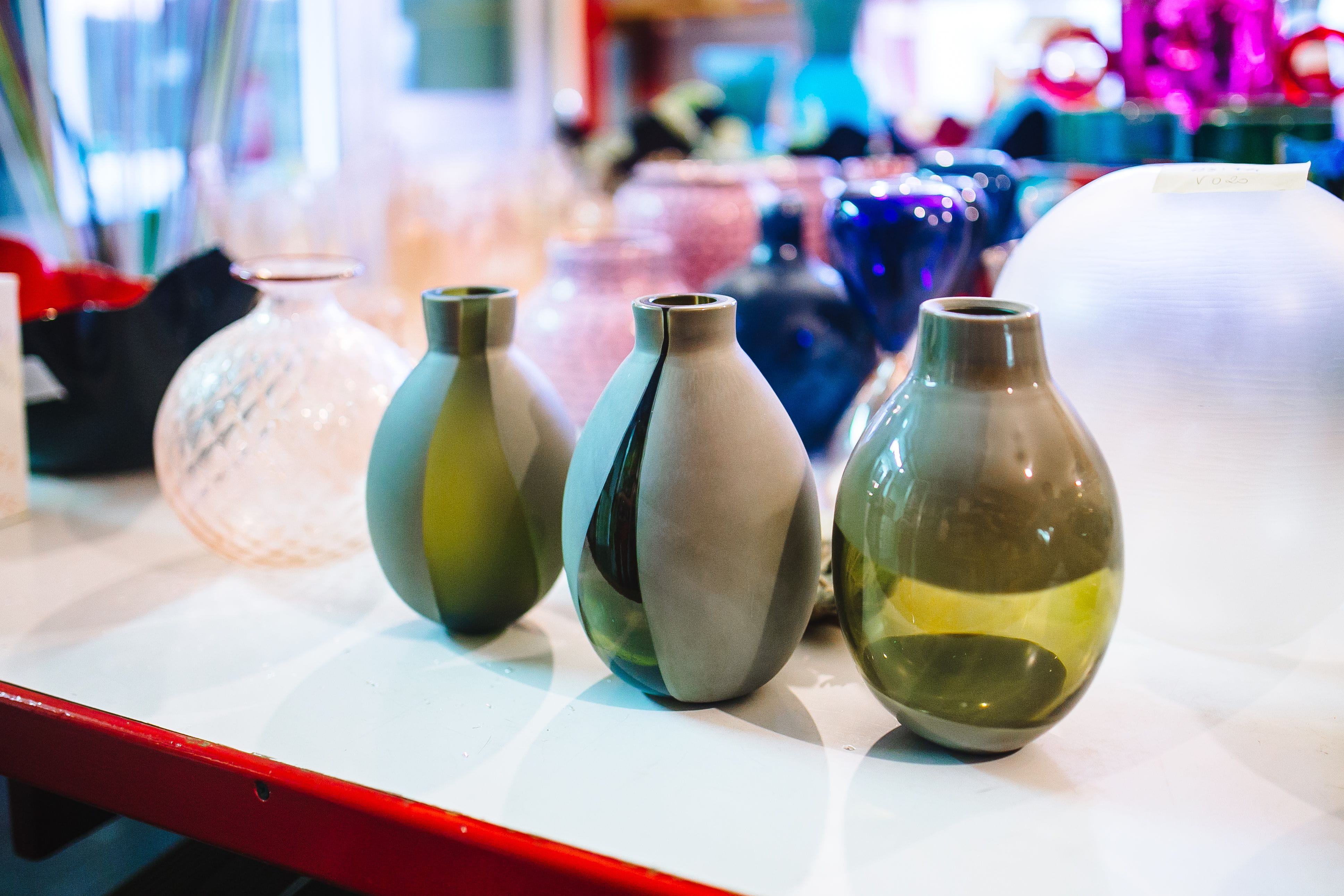 restaurant, factory, decoration, islands, glass, no people, Italy, retail, group of objects, manufacturing, container, transparent, museum, food and drink, HD Wallpaper