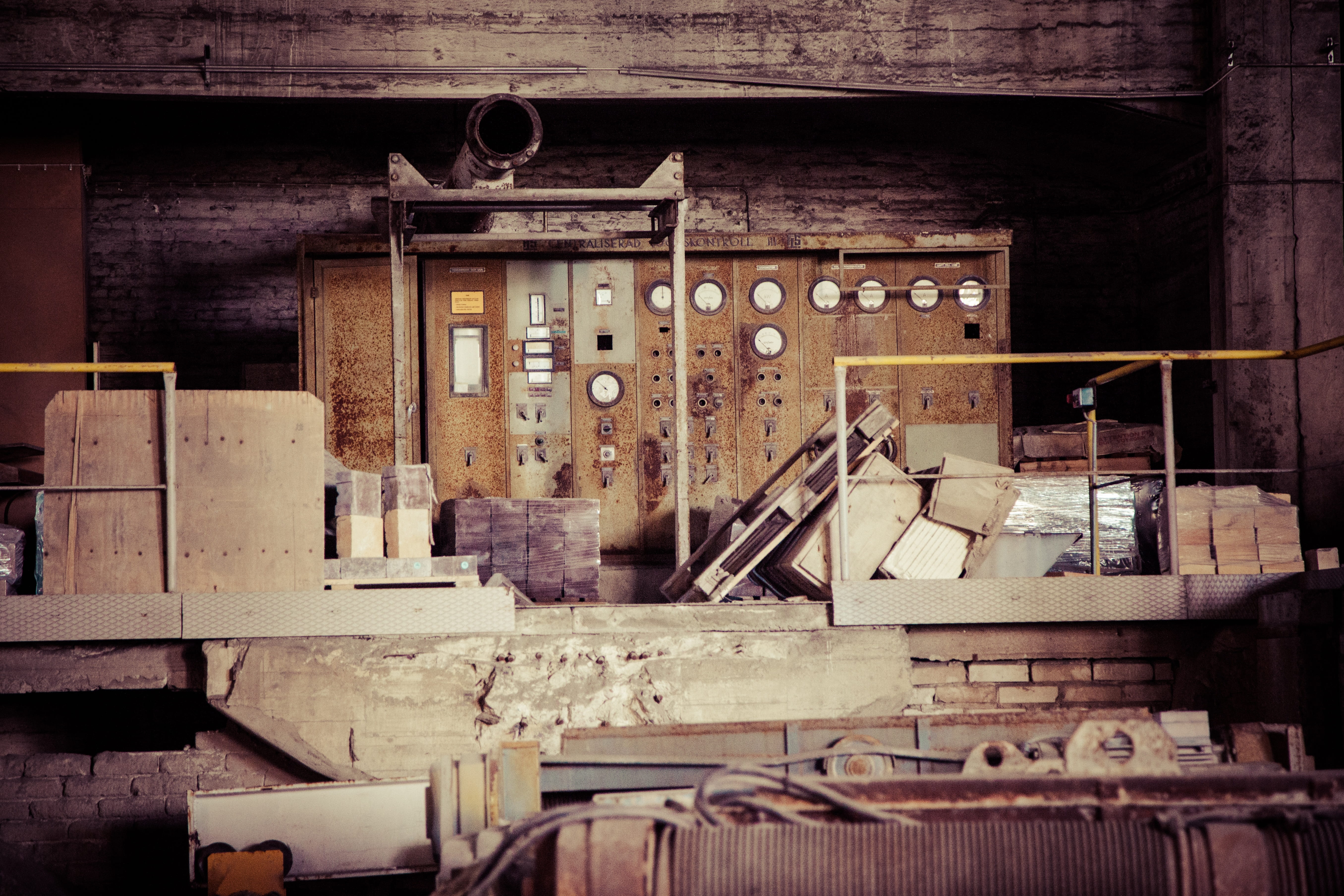 warehouse, rusted, steel, brown, decay, obsolete, derelict, factory, industry, pipes, empty, indoors, steam, metallic, exterior, lot, wood - material, structure, HD Wallpaper