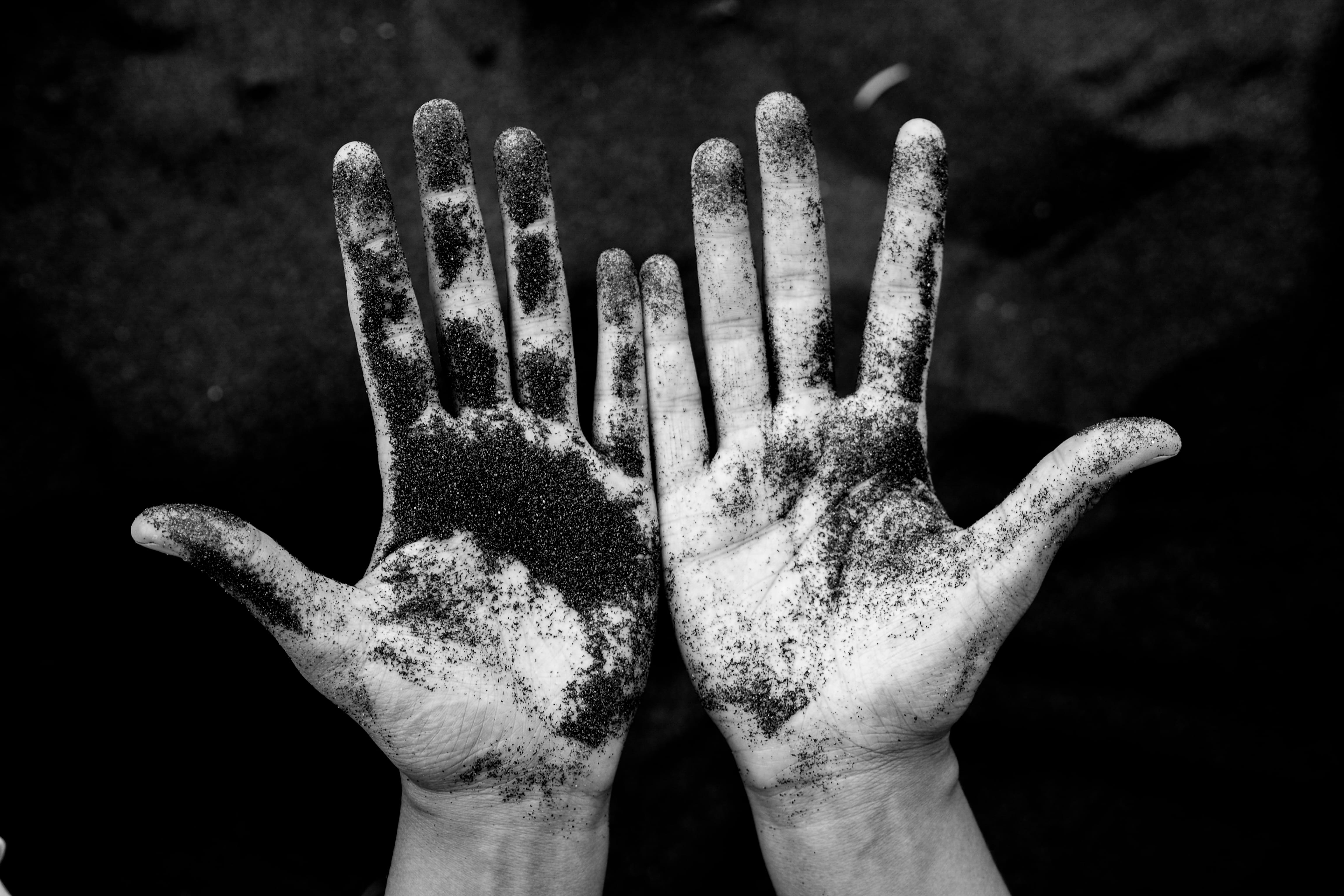 human Finger, one person, dirt, dirty, black And White, human body part, hand, now, people, day, finger, men, photo, black, adult, hands, unrecognizable person, HD Wallpaper