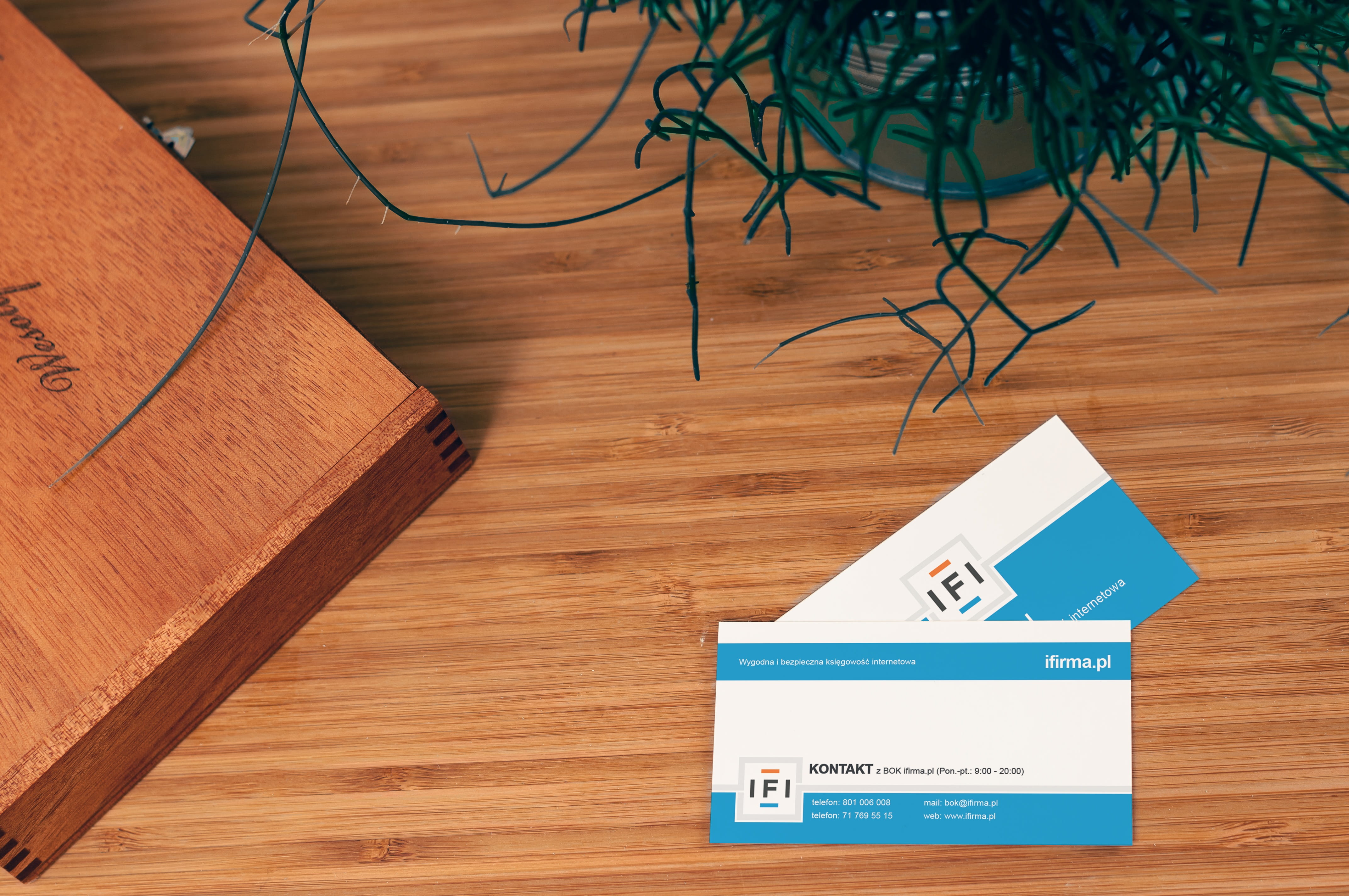 occurs, blue, wooden, nature, high angle view, logo, wood - material, still life, wood, address, company, brown, communication, hardwood floor, text, company logo, HD Wallpaper