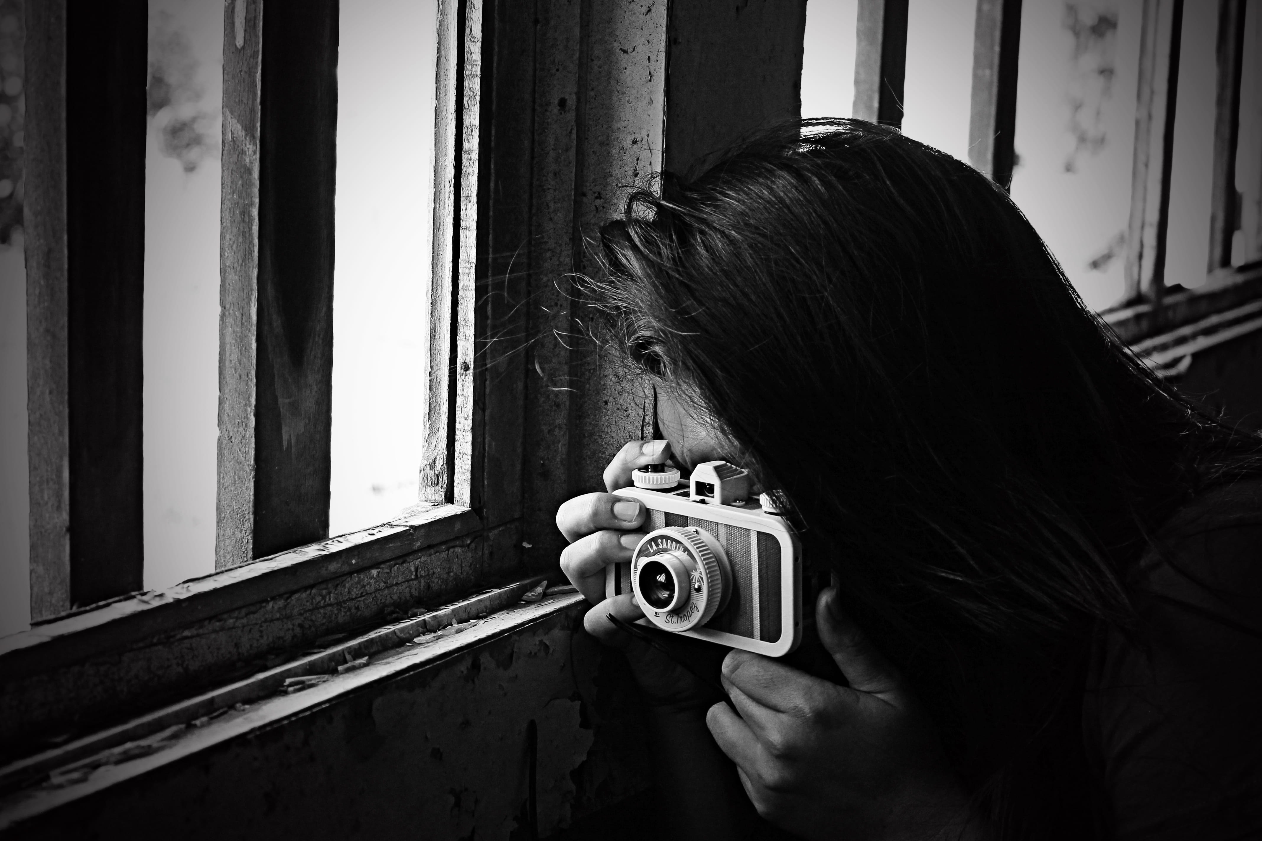 woman, snapping, beside, girl, gray, monochrome, portrait, teenager, photographing, headshot, 4K, camera - photographic equipment, technology, art, photographer, HD Wallpaper