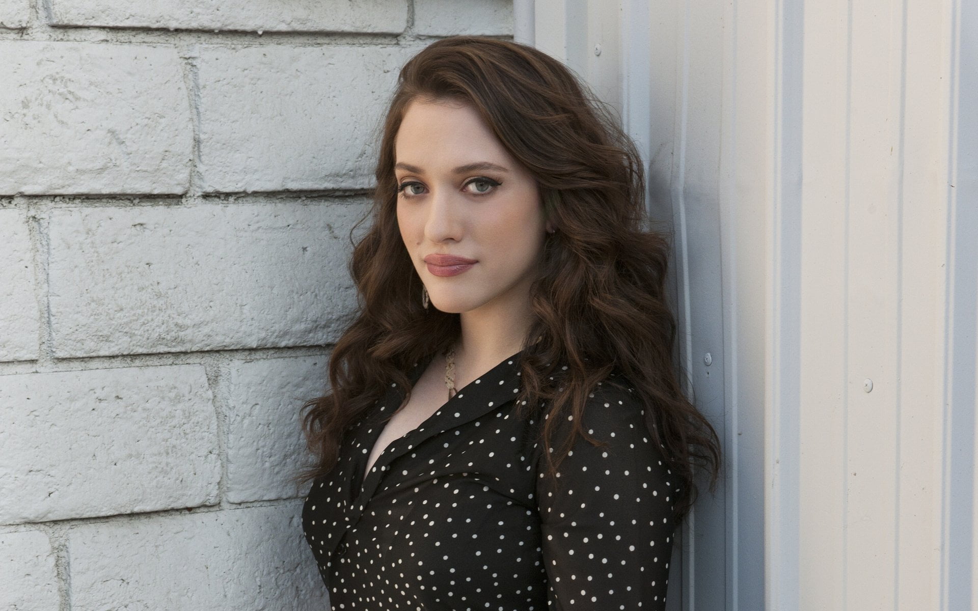 portrait, outdoors, teenager, hair, leisure activity, Kat Dennings, long hair, adult, looking at camera, casual clothing, one person, beautiful woman, young adult, HD Wallpaper