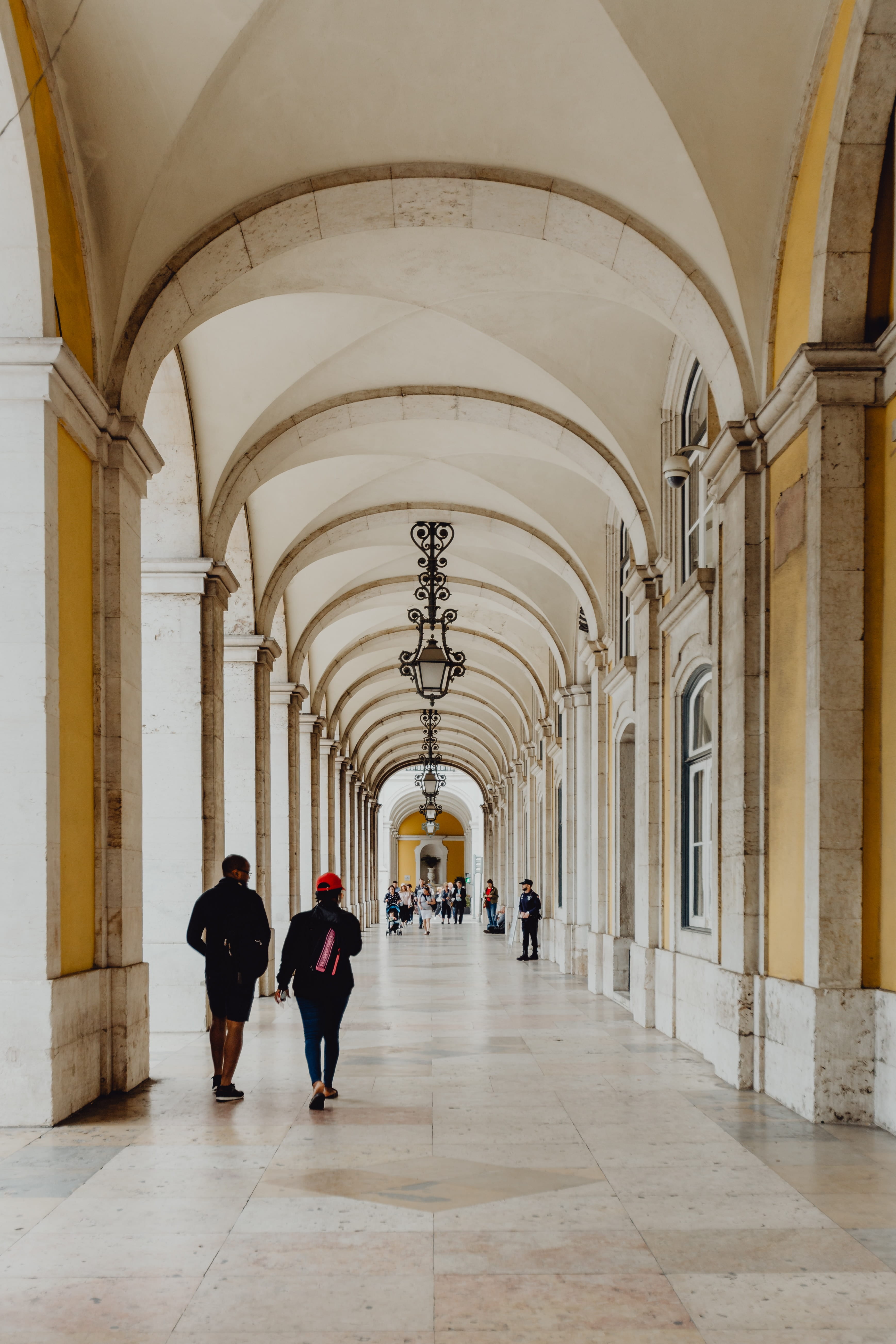 portugal, building, architecture, indoors, lisboa, group of people, ceiling, lifestyles, the way forward, women, walking, la, architectural column, flooring, Phone HD Wallpaper