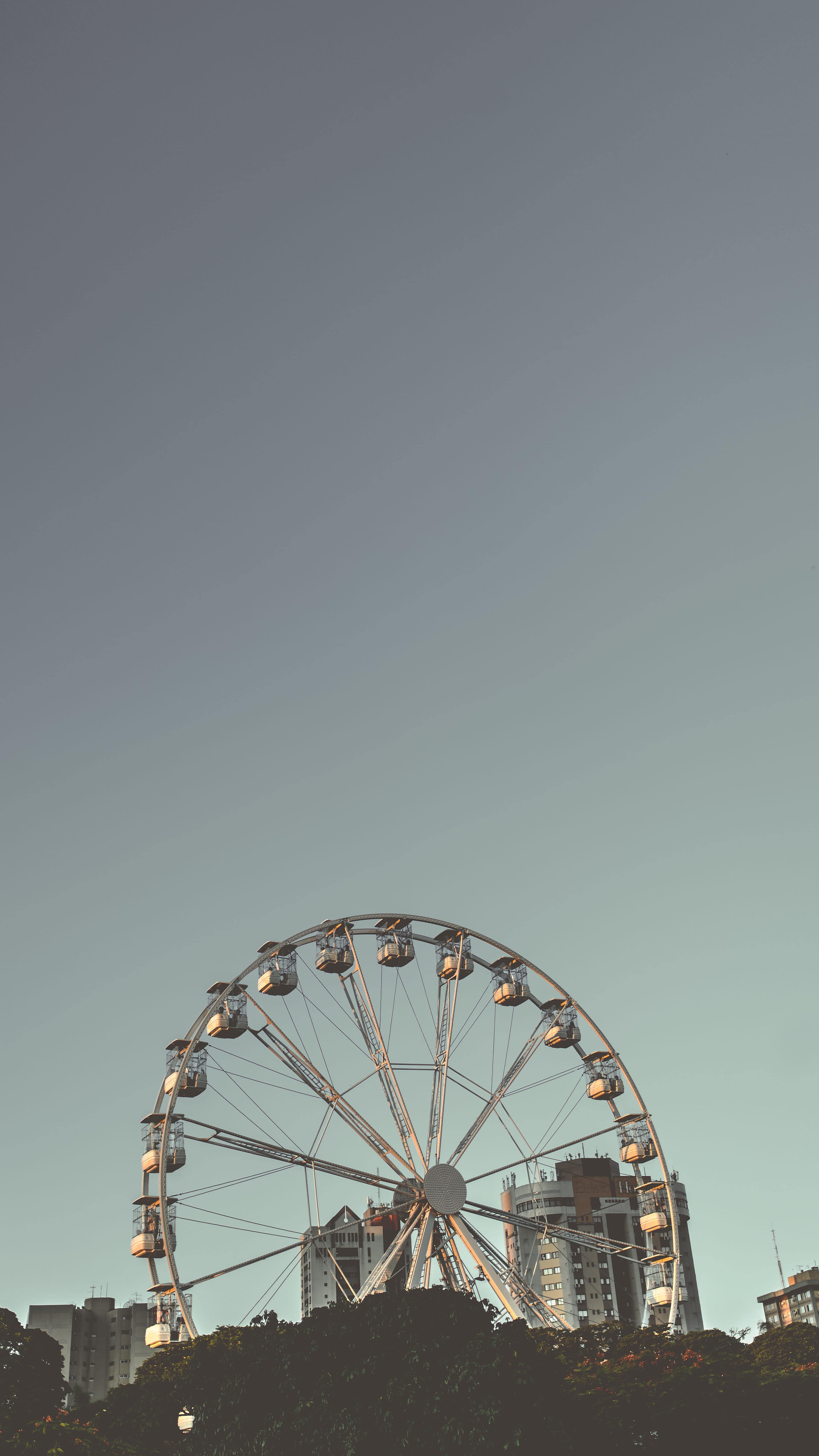 circle, day, geometric shape, spoke, theme park, arts culture and entertainment, outdoors, clear sky, building exterior, photography, amusement, amusement park, Phone HD Wallpaper