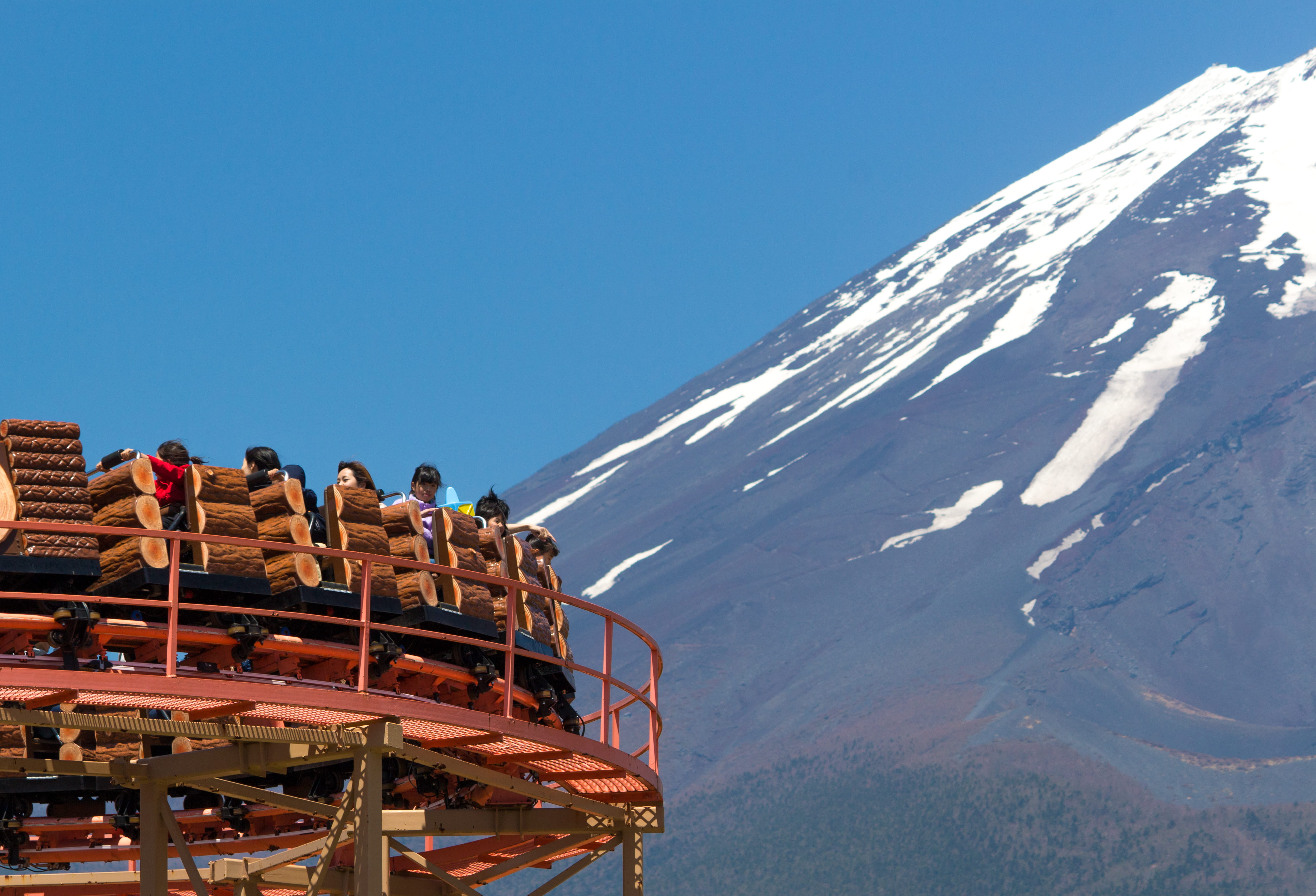 transportation, 4K, copy space, people, winter, nature, mountain range, outdoors, fuji, leisure activities, travel, sky, day, theme park, coaster, clear sky, HD Wallpaper