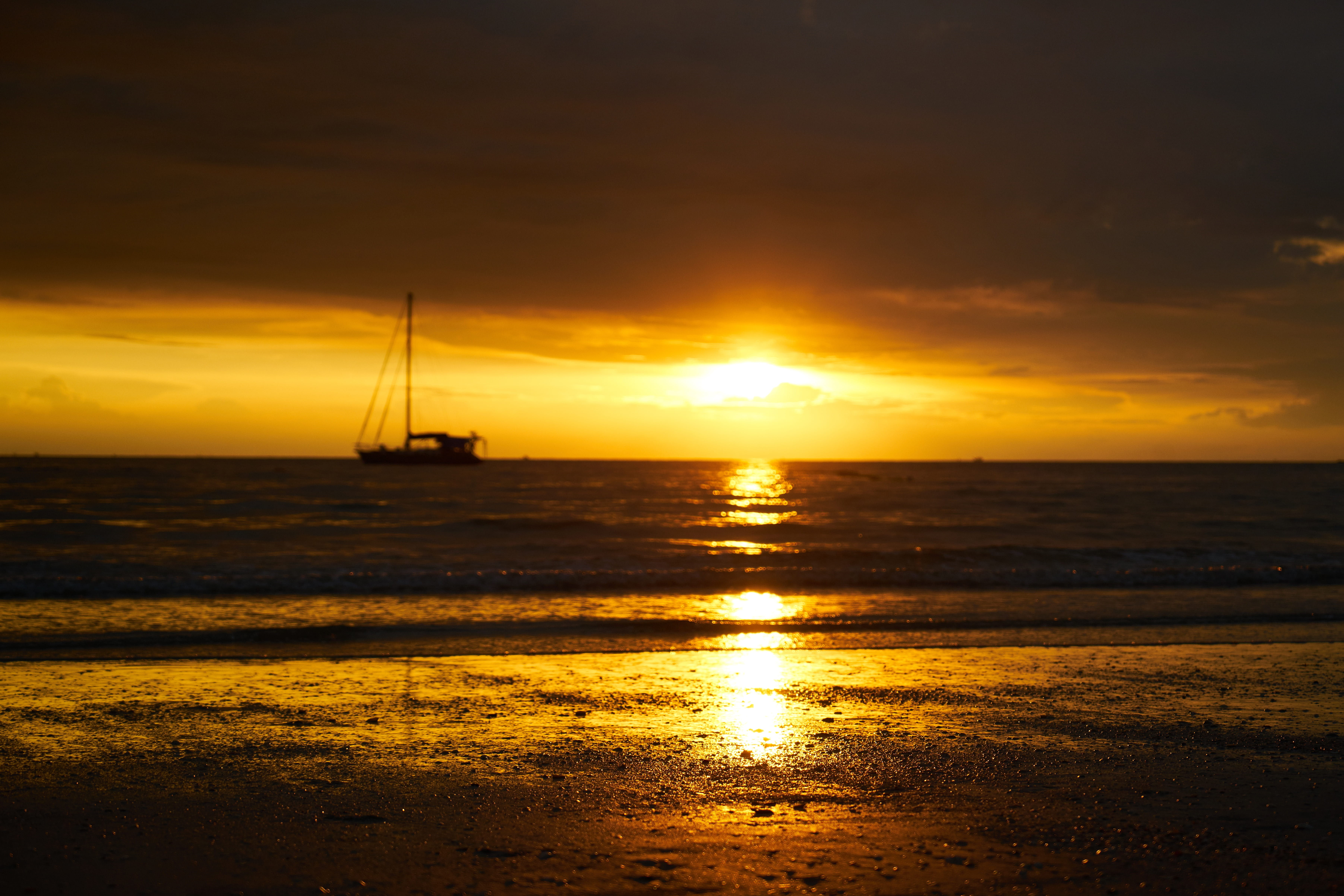 swim, comfortable, sky, water, tranquility, travel, 5K, transportation, boat, horizon over water, beach, landscape, tranquil scene, views of the sea, orange color, HD Wallpaper