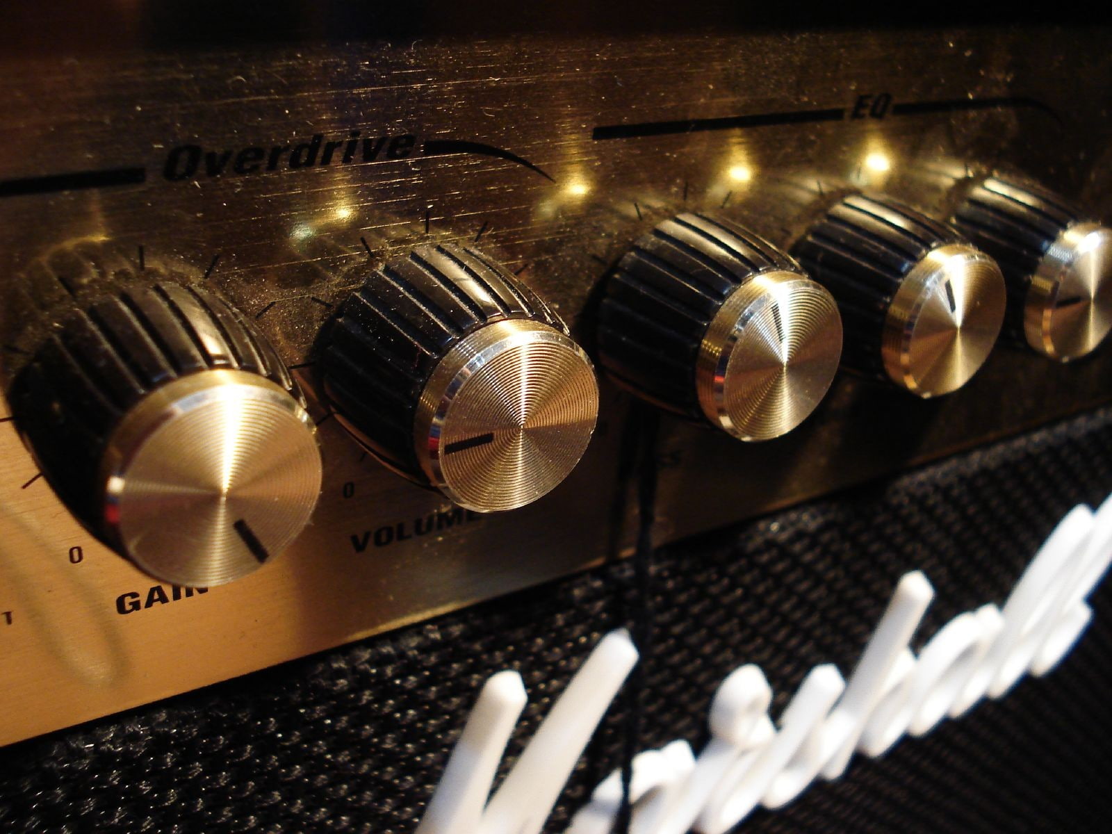 gold, metal, amplifier, technology, 720P, control, close-up, equipment, sound mixer, arts culture and entertainment, sound recording equipment, music, HD Wallpaper