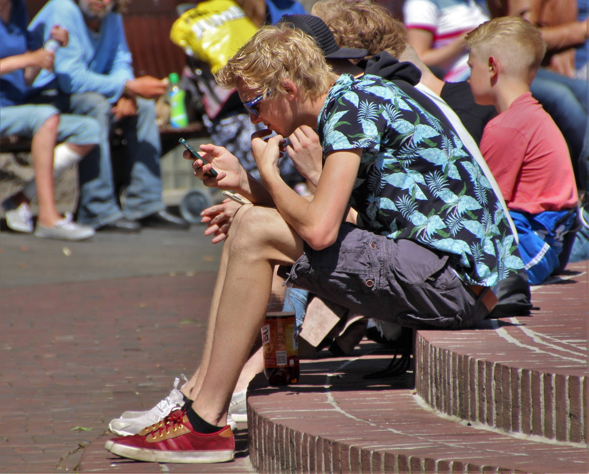 communication, media, friends, concrete, gaming, text messaging, group of people, lifestyles, full length, mobile phone, fun, pokemon go, technology, portable information device, HD Wallpaper