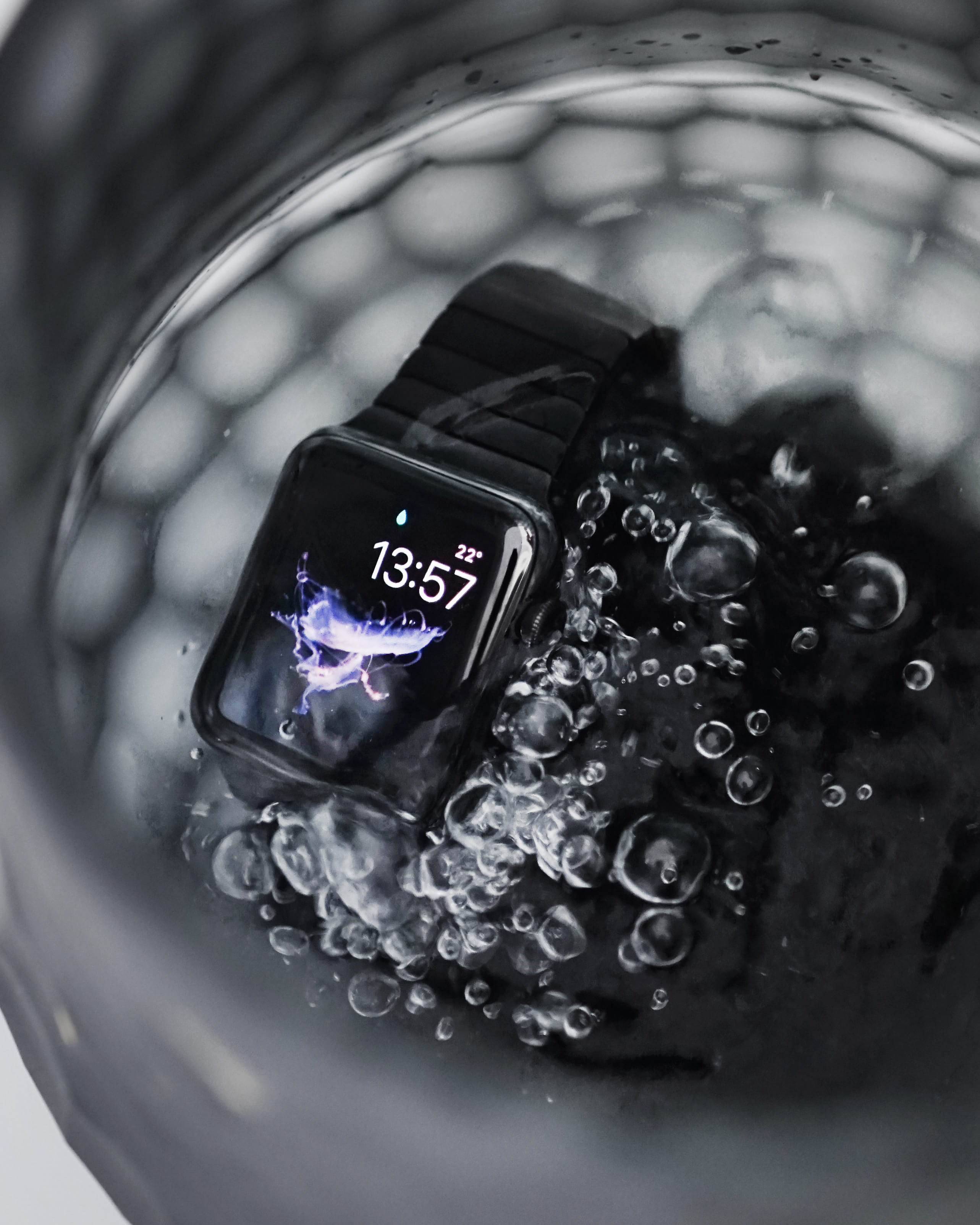 number, pollution, waterproof, reflection, food and drink, glass - material, freshness, series 2, communication, wet, water, technology, bubble, purity, Phone HD Wallpaper