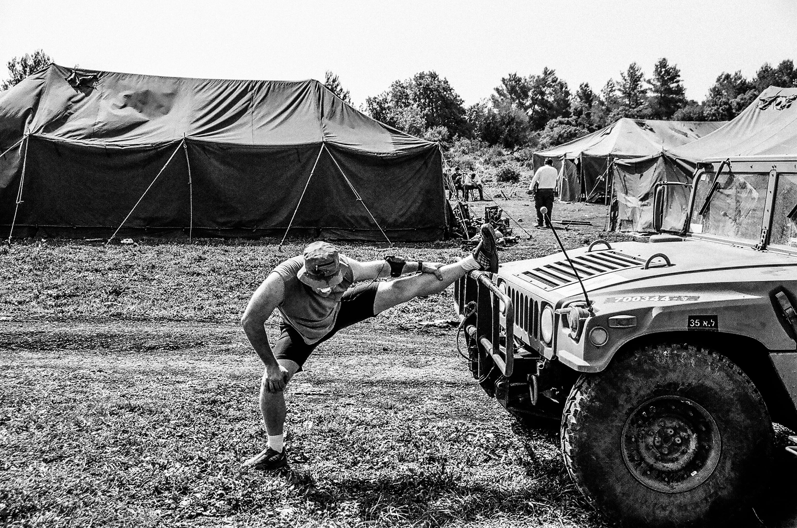 bandw, full length, tent, military, transportation, run, mode of transportation, field, israel, 2K, men, plant, land vehicle, day, casual clothing, lifestyles, HD Wallpaper