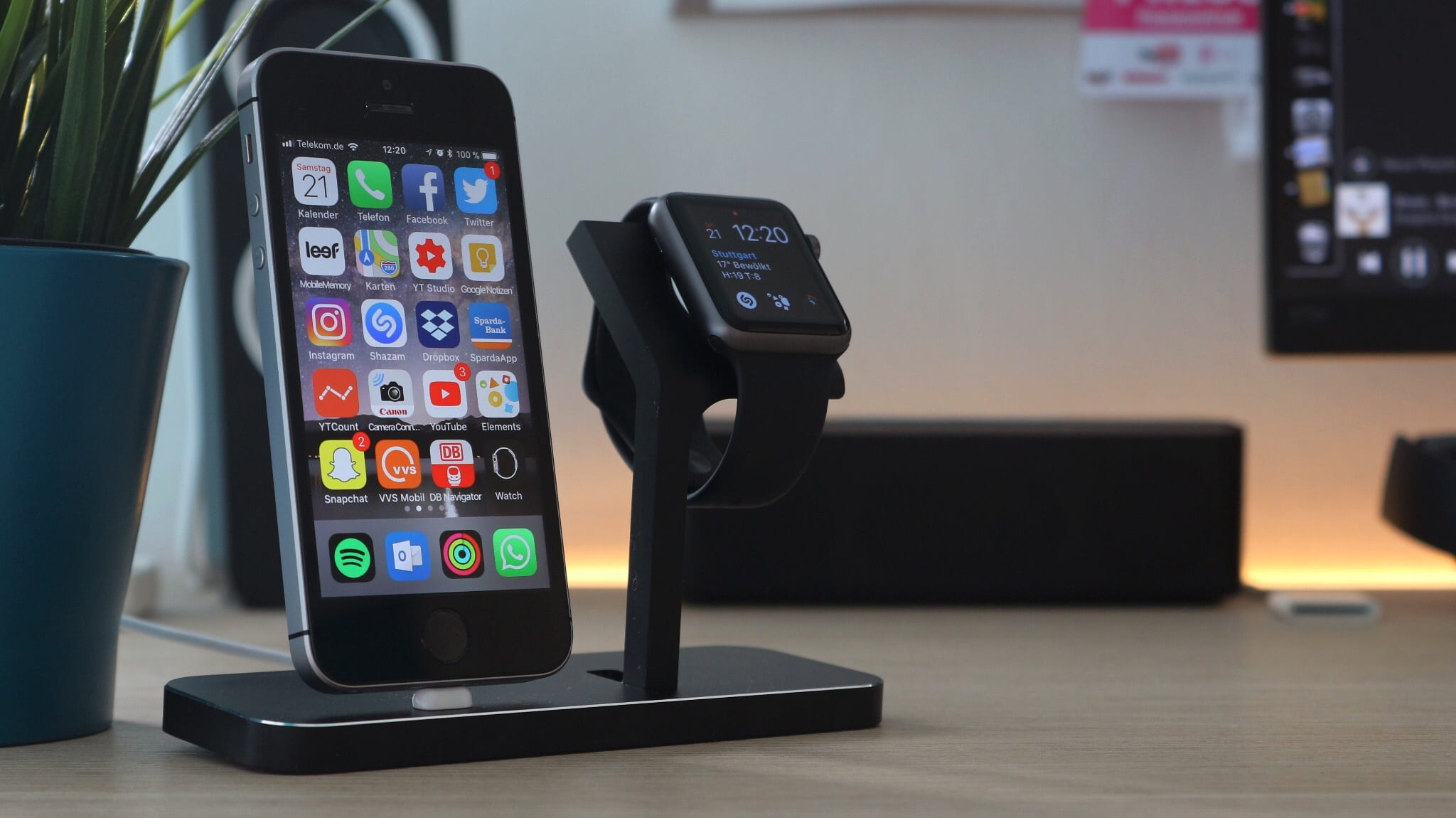 band, case, indoors, apple watch dock, gray, 1080P, screen, aluminum, portable information device, device screen, electrical equipment, apple watch sport, HD Wallpaper
