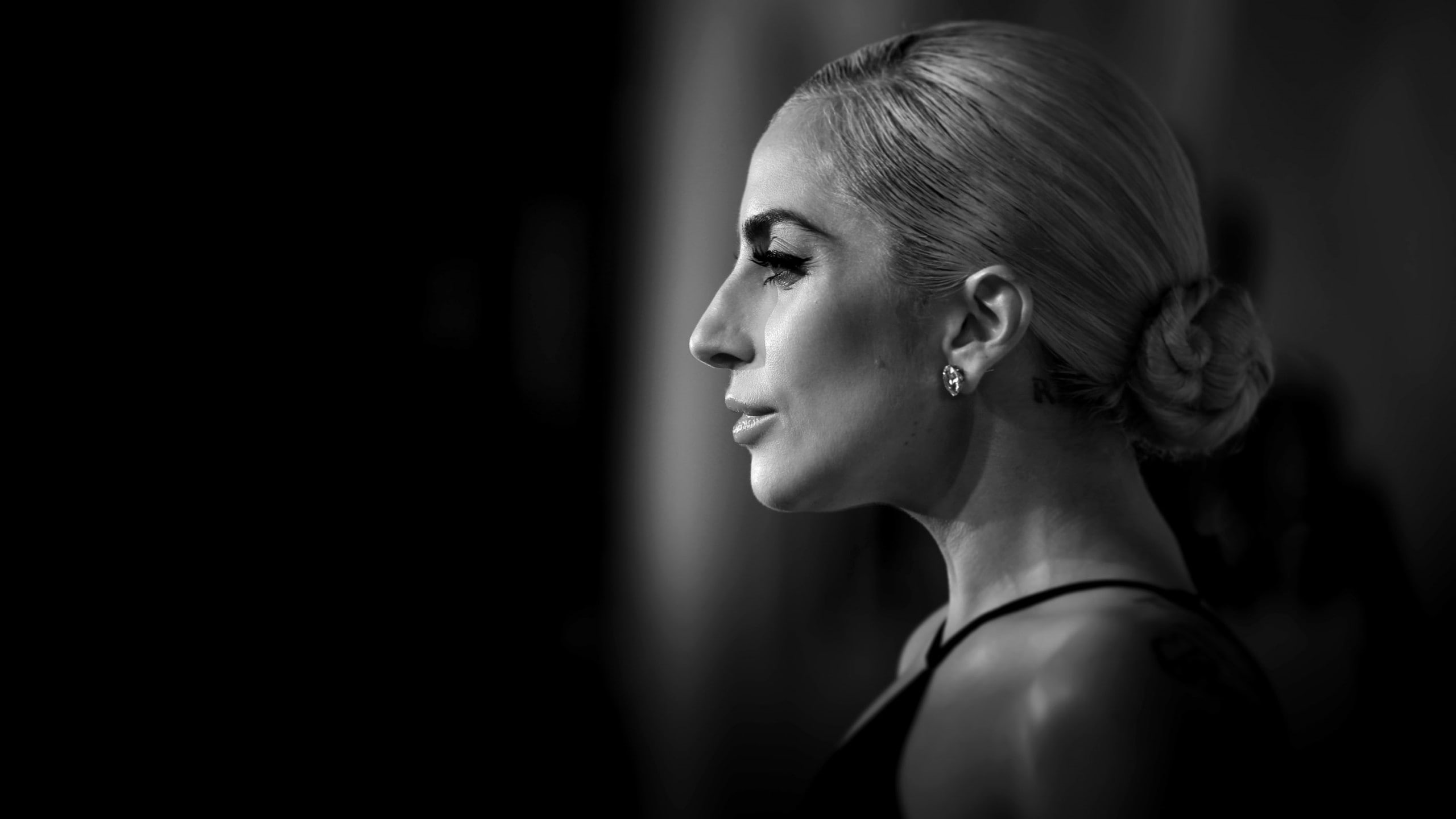 songwriter, record producer, blonde, Stefani Joanne Angelina Germanotta, bubble, actress, Lady Gaga, balloon, holding, wearing, woman, 2K, philanthropist, HD Wallpaper
