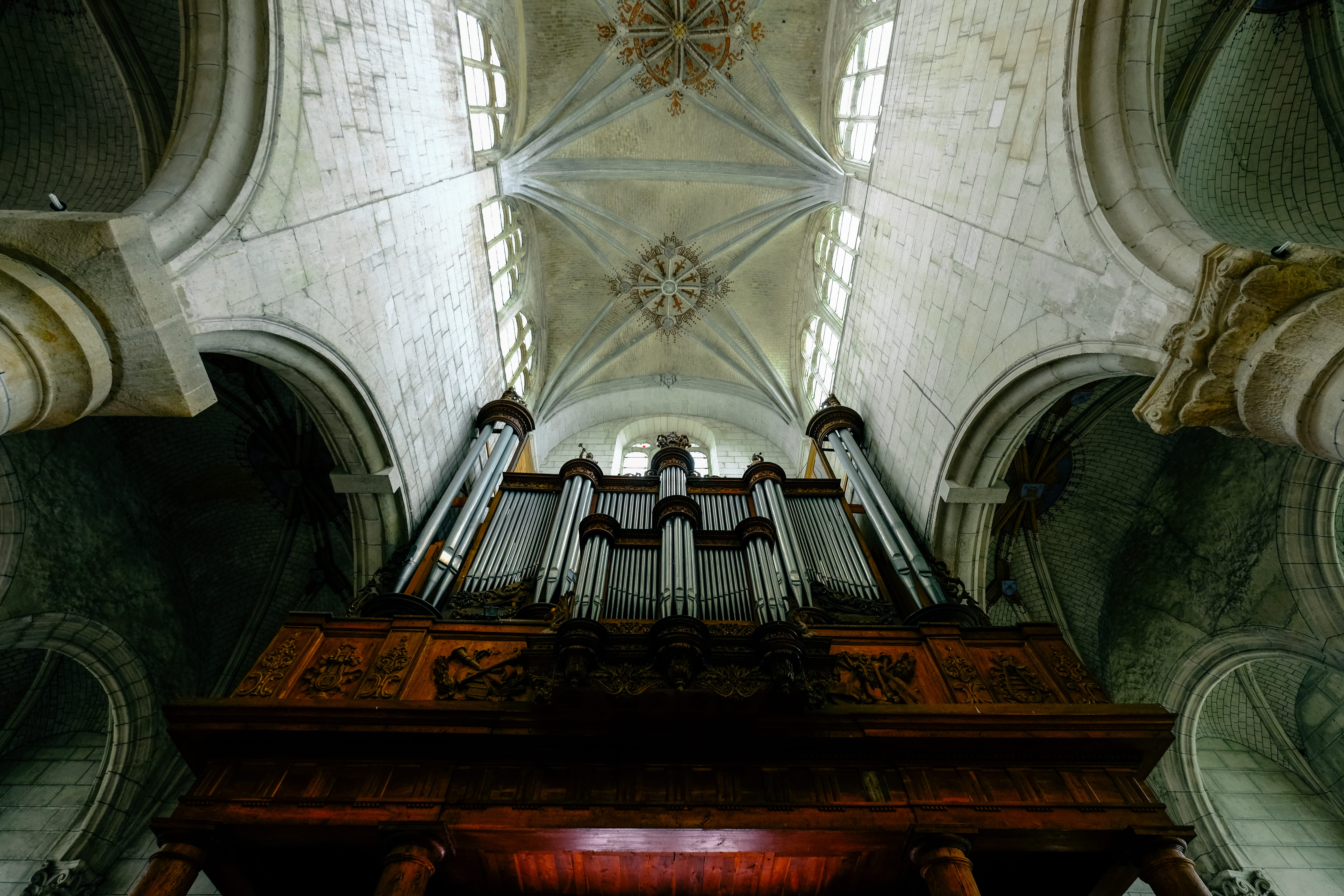 low angle shot, the past, belief, place of worship, eye, architecture and art, ceiling, dome, cathedral, spirituality, pipe organ, altar, architecture, HD Wallpaper