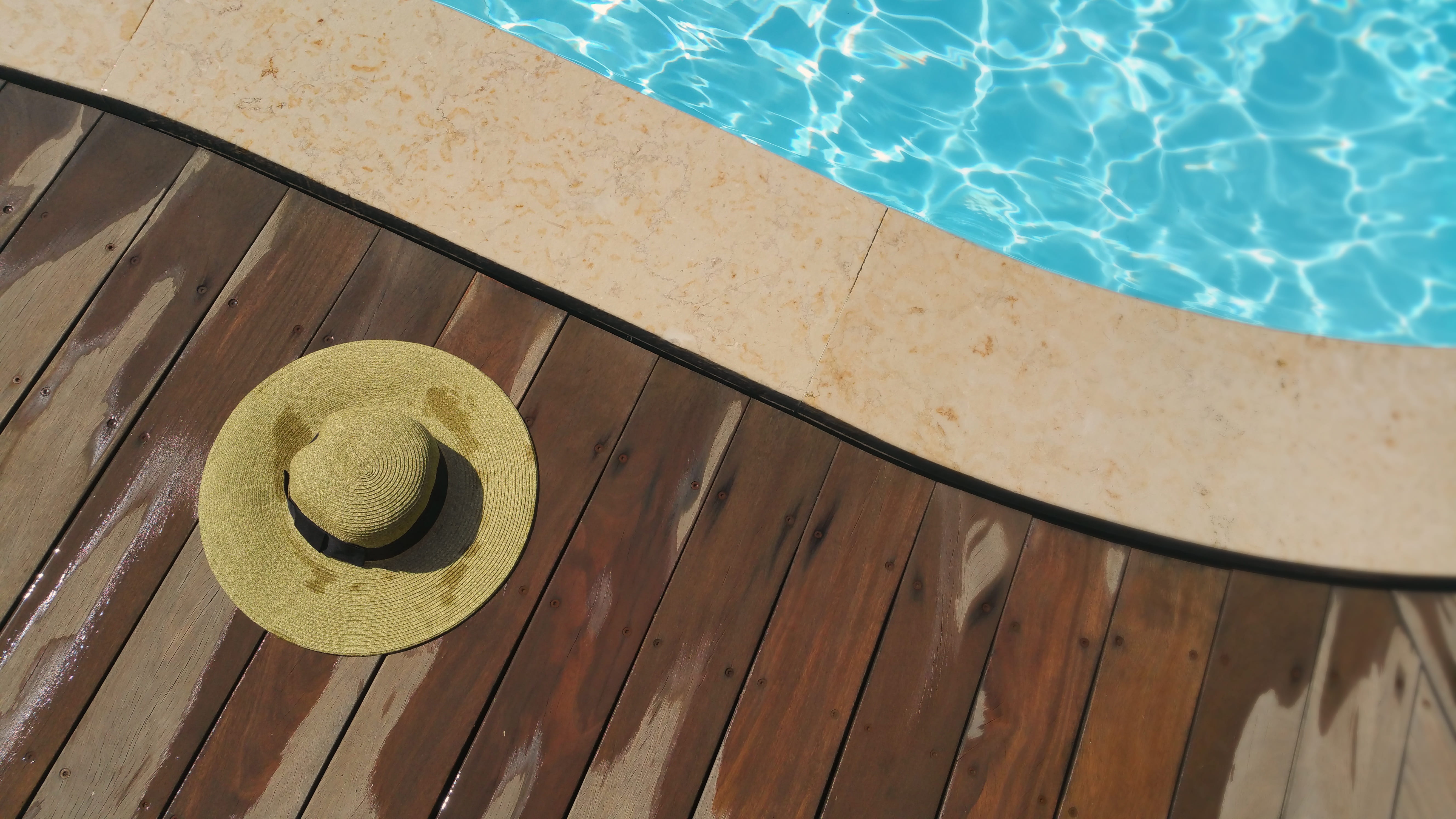 poolside, table, sunlight, no people, day, hat, vacant, 5K, sunhat, brown, summertime, summer, food, chair, furniture, relaxation, wooden, pool, hotel, HD Wallpaper