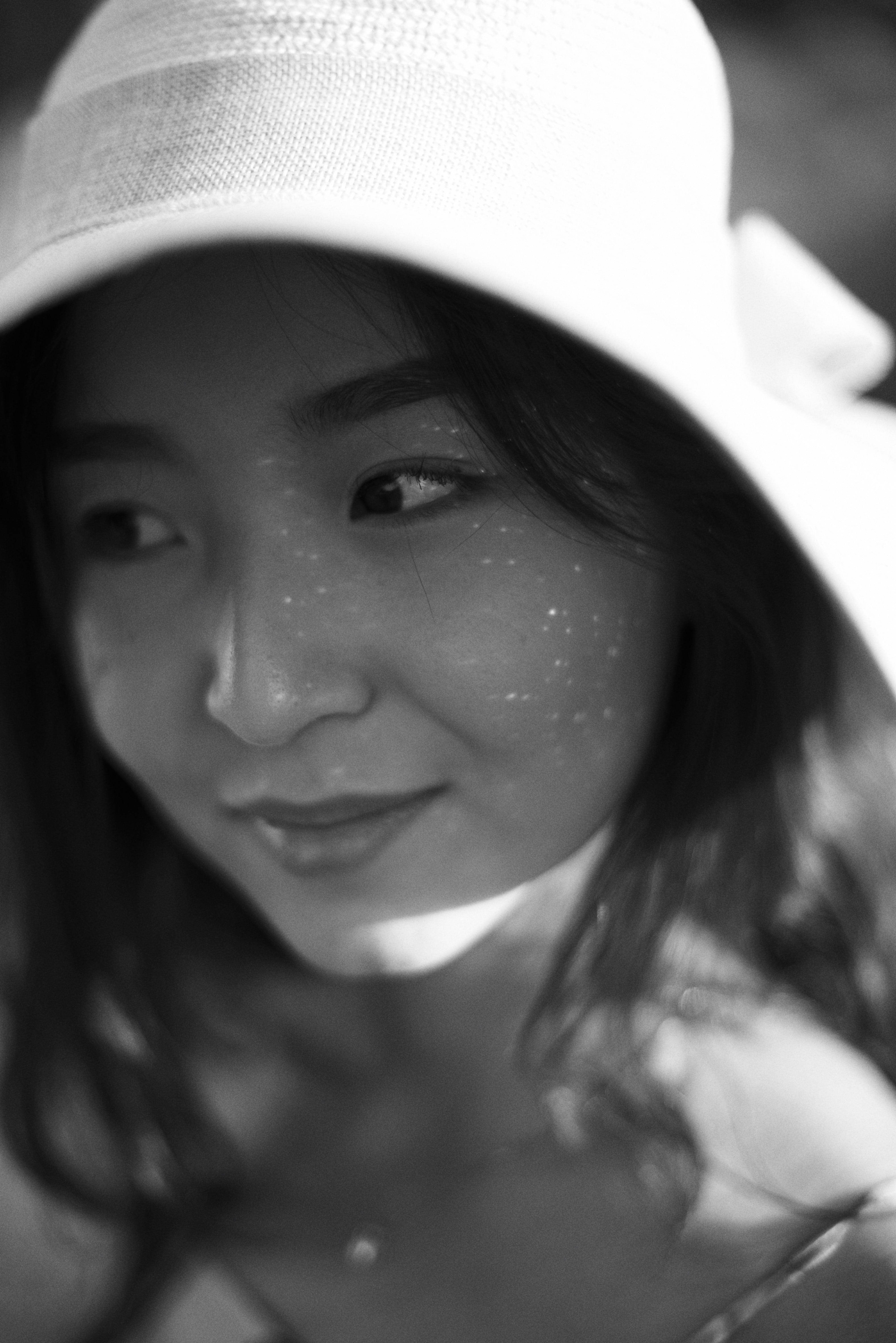 head, face, adult, female, human, sunhat, hat, one person, beautiful woman, light, young adult, young women, lifestyles, almaty, person, woman, happiness, Phone HD Wallpaper