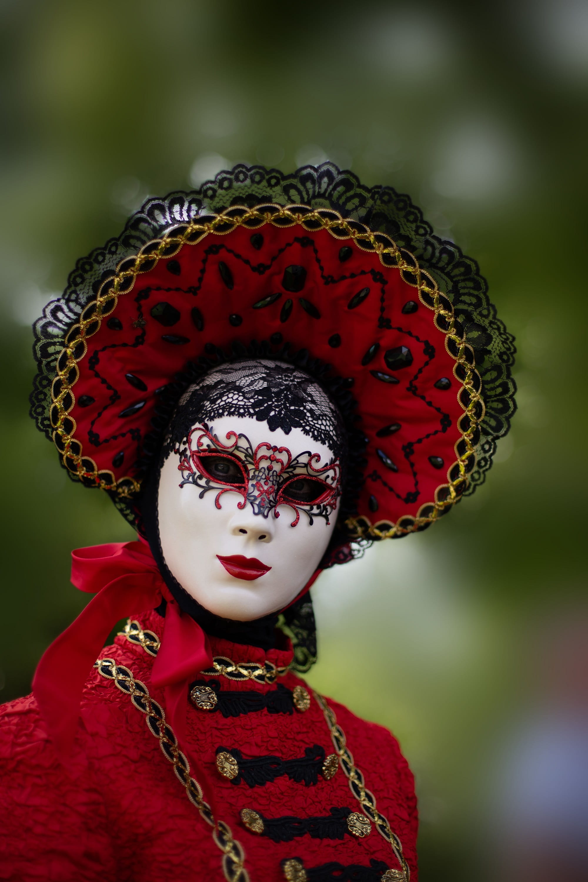 masquerade, fun, festival, eyes, decoration, focus on foreground, carnival - celebration event, fashion, tradition, female, mysterious, art and craft, glamour, Phone HD Wallpaper