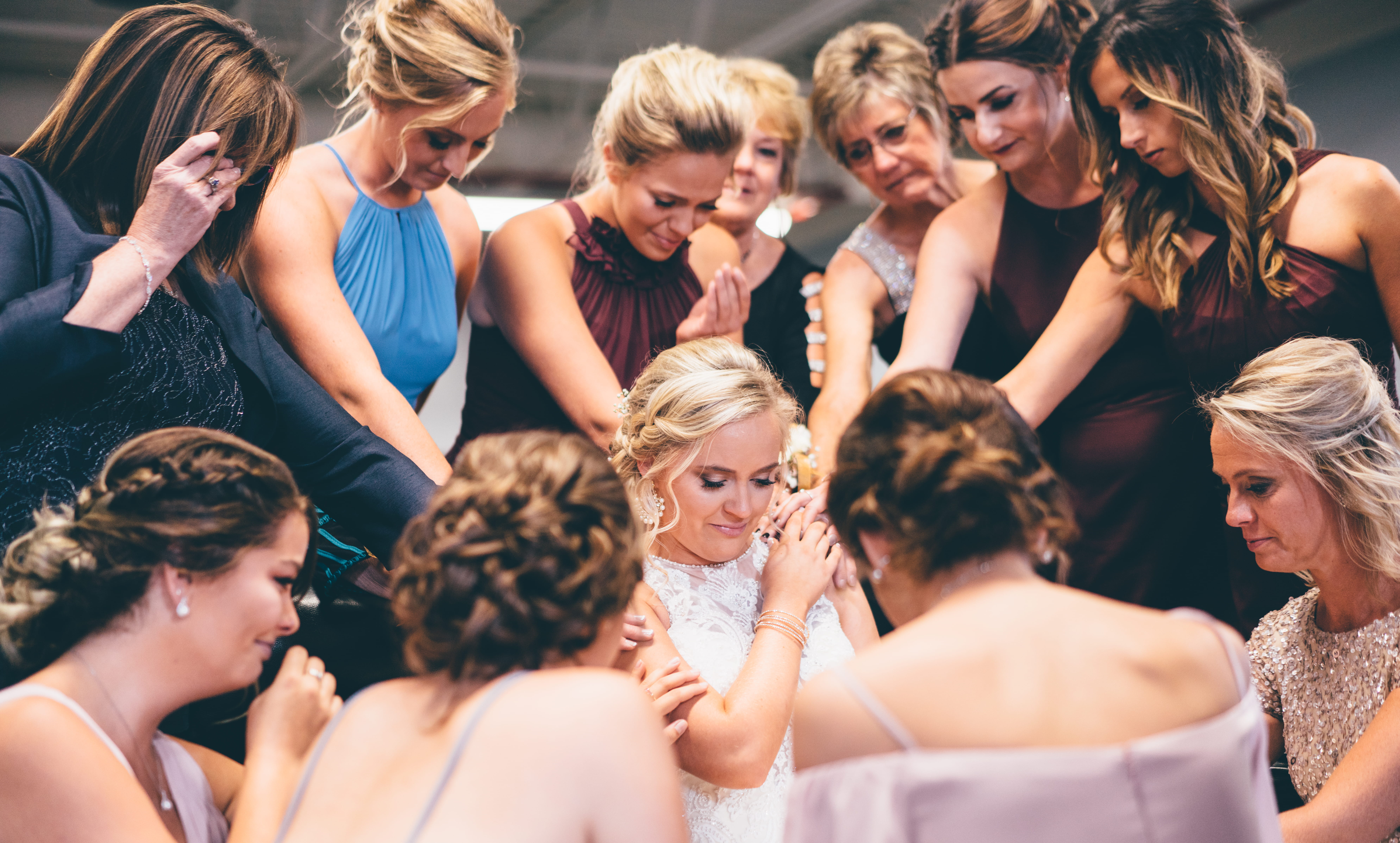 wedding day, positive emotion, group of people, friendship, teenager, detial, young adult, happiness, celebration, women, beautiful people, theknot, prayer, HD Wallpaper