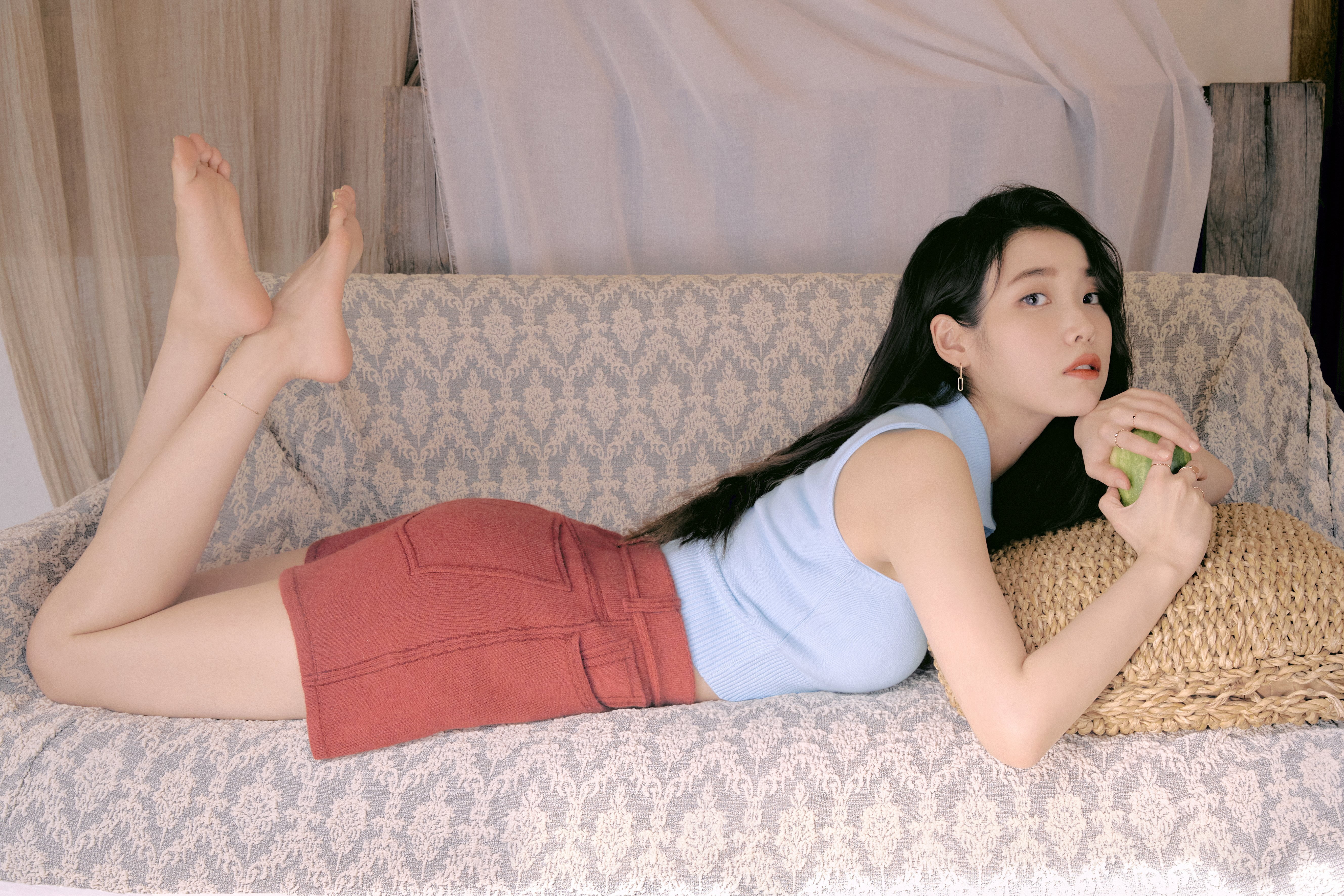 barefoot, 5K, IU, Lee Ji-Eun, Korean women, HD Wallpaper