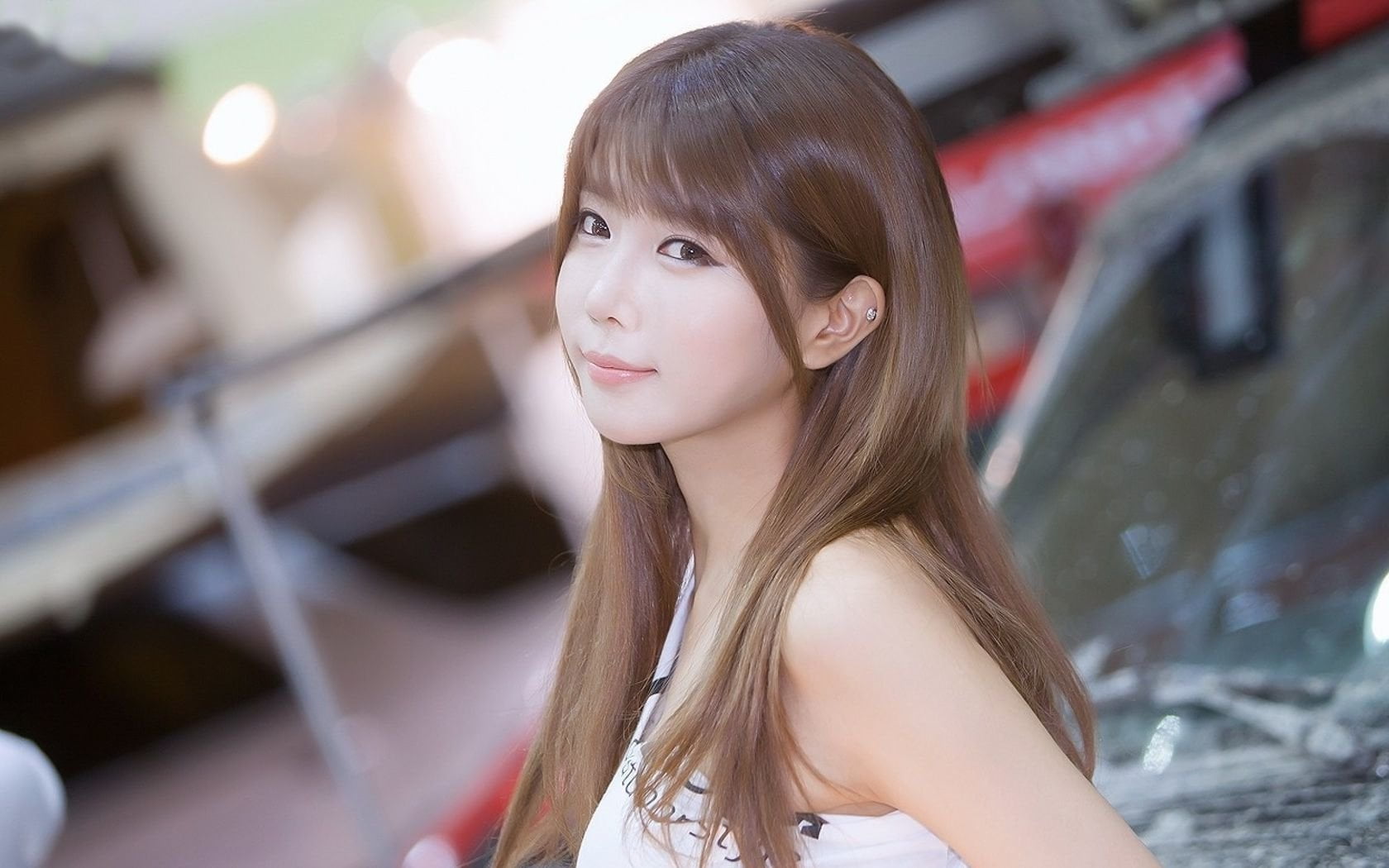 portrait, hair, young women, Heo Yun MI, looking at camera, hairstyle, beauty, one person, beautiful woman, outdoors, contemplation, straight hair, lifestyles, HD Wallpaper