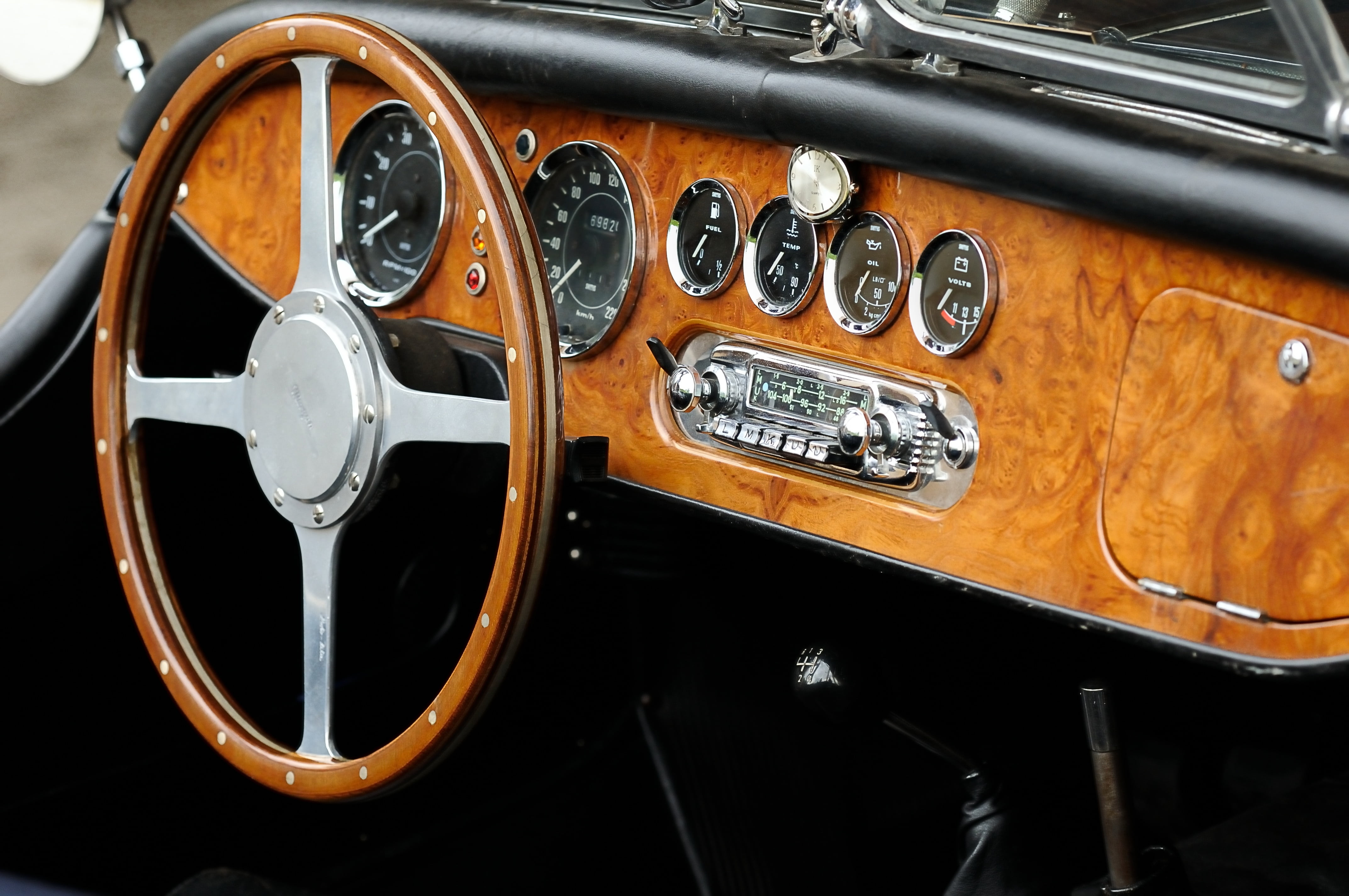 tachometer, chrome, close-up, crom, silver colored, metal, leather, old cars, wood steering wheel, retro, jazz music, retro styled, gearshift, fittings, HD Wallpaper