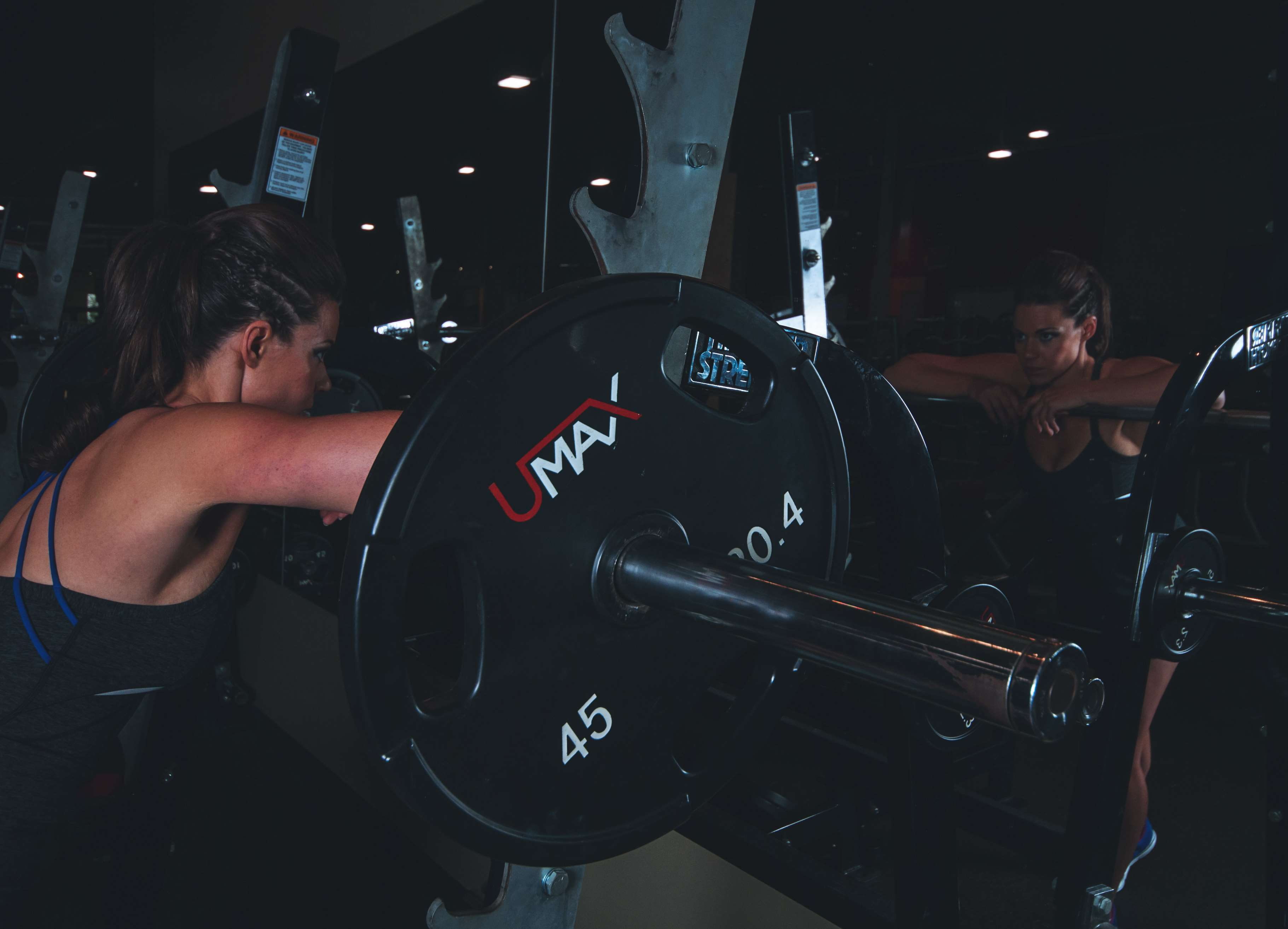 fitness, vehicle interior, wear, men, transportation, body, mirror, land vehicle, athlete, leisure activity, 2K, exercise, fit, motor vehicle, young adult, HD Wallpaper