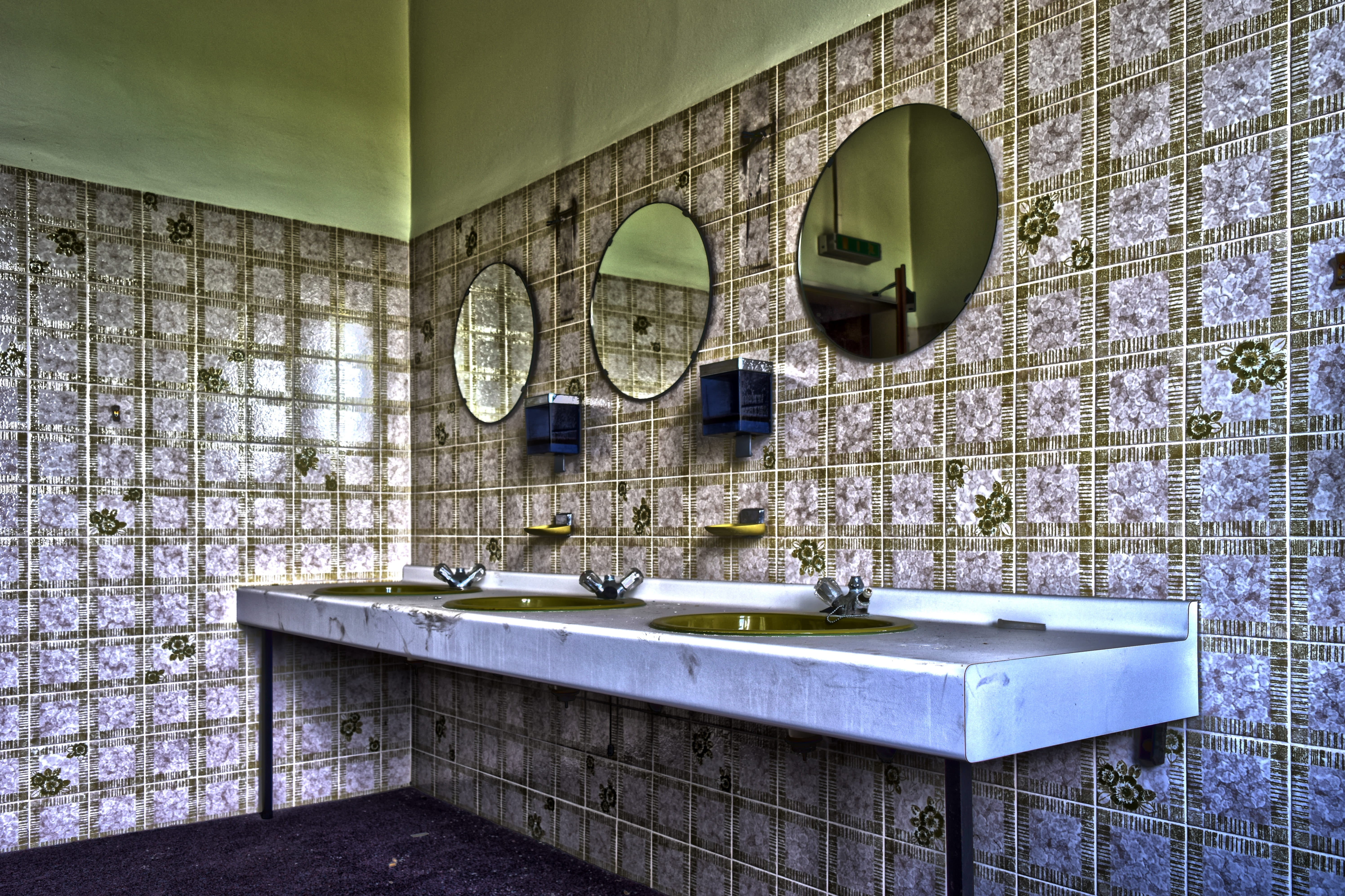 5K, sink, dilapidated, faucet, building, absence, basin, broken, dirty, forget, ailing, bad, pforphoto, architecture, flooring, uninhabited, bathroom, HD Wallpaper
